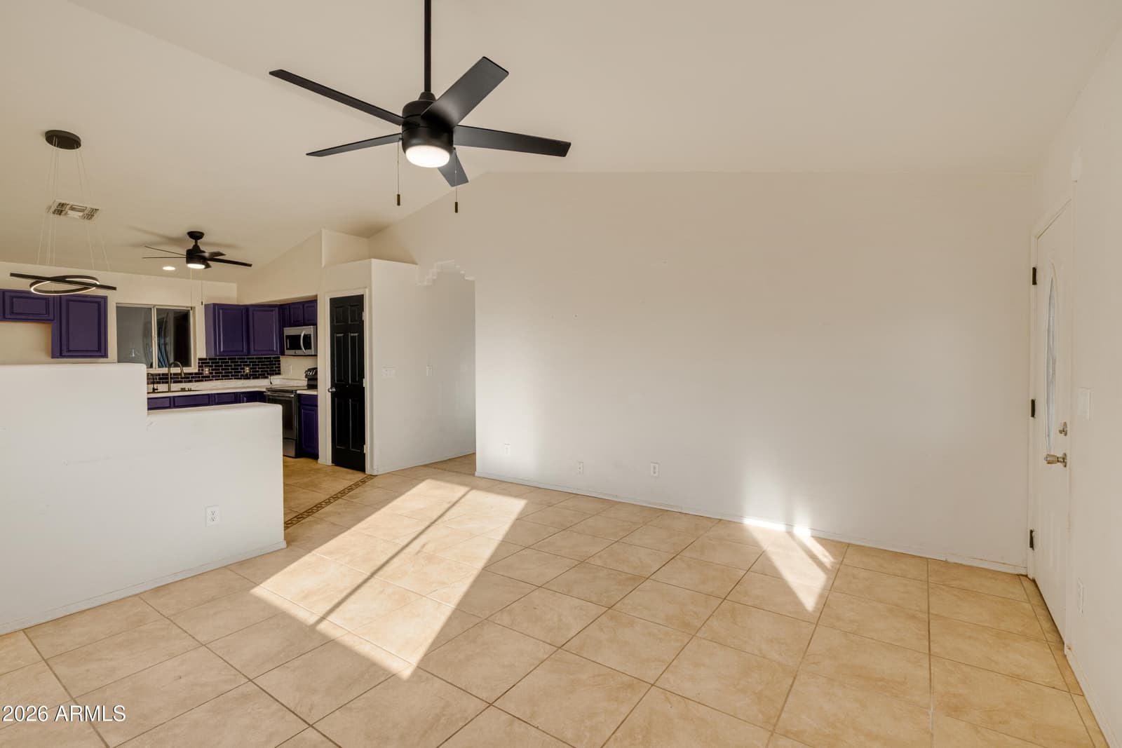 33665 S INCLINE Drive, Black Canyon City, AZ 85324 — photo 16 of 40
