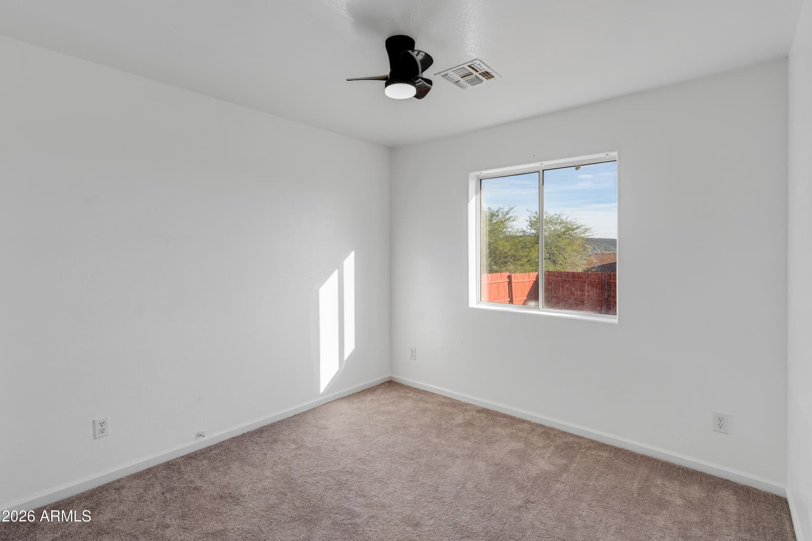 33665 S INCLINE Drive, Black Canyon City, AZ 85324 — photo 27 of 40
