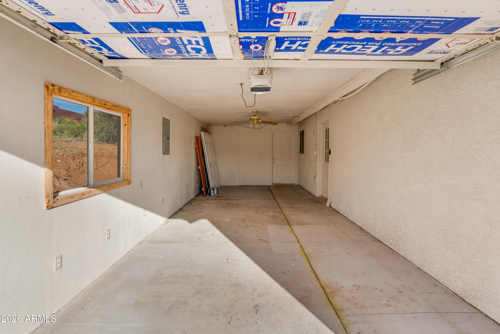 33665 S INCLINE Drive, Black Canyon City, AZ 85324 — photo 8 of 40