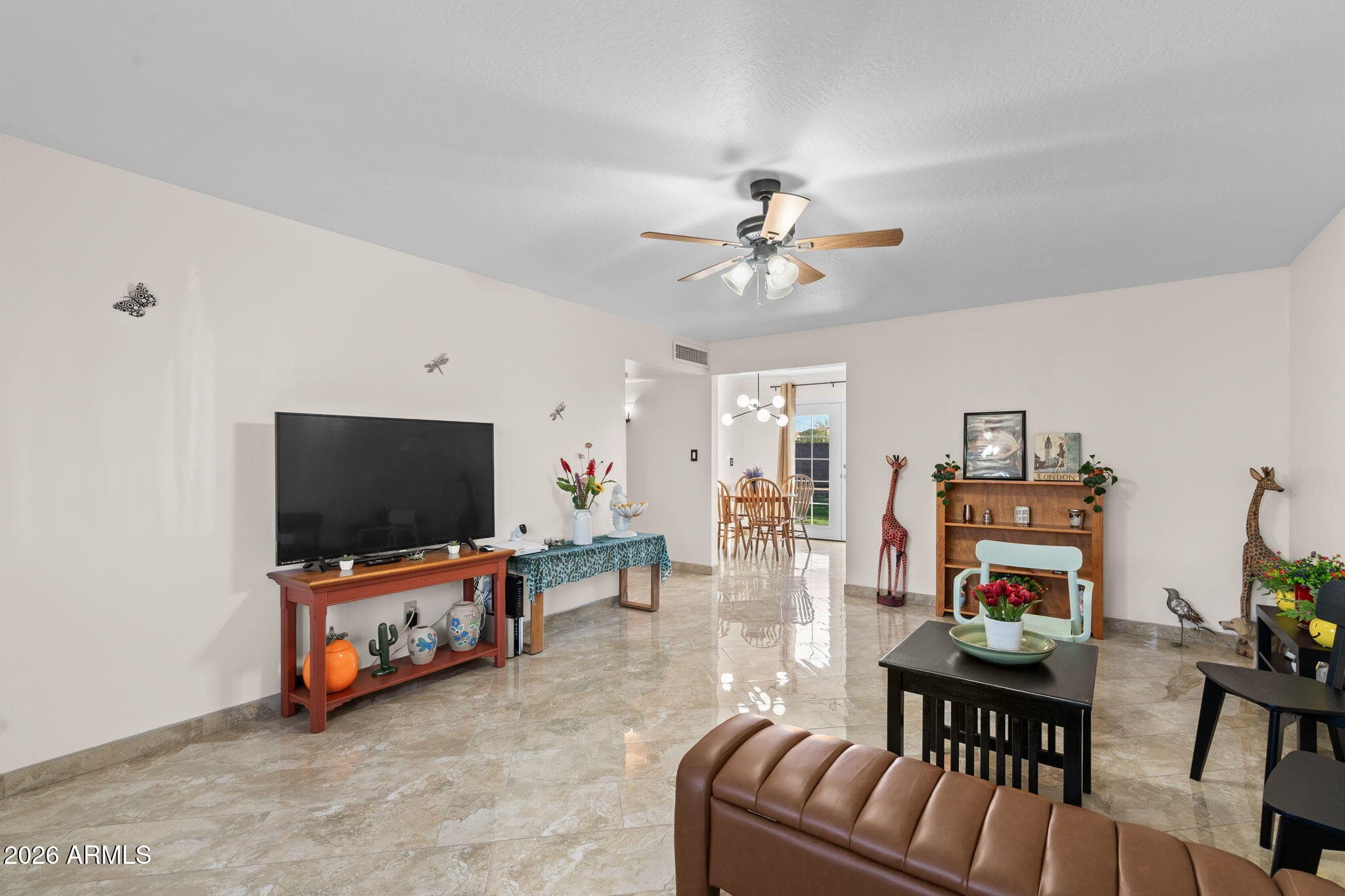 2827 W FOOTHILL Drive, Phoenix, AZ 85027 — photo 3 of 17