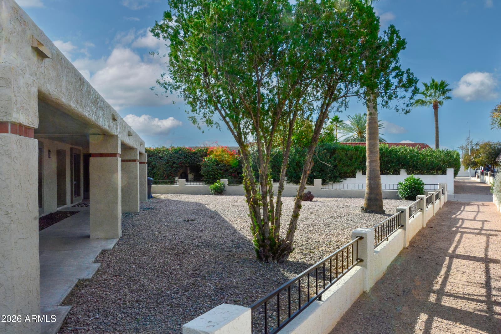 2529 N DORAL Circle, Mesa, AZ 85215 — photo 5 of 84