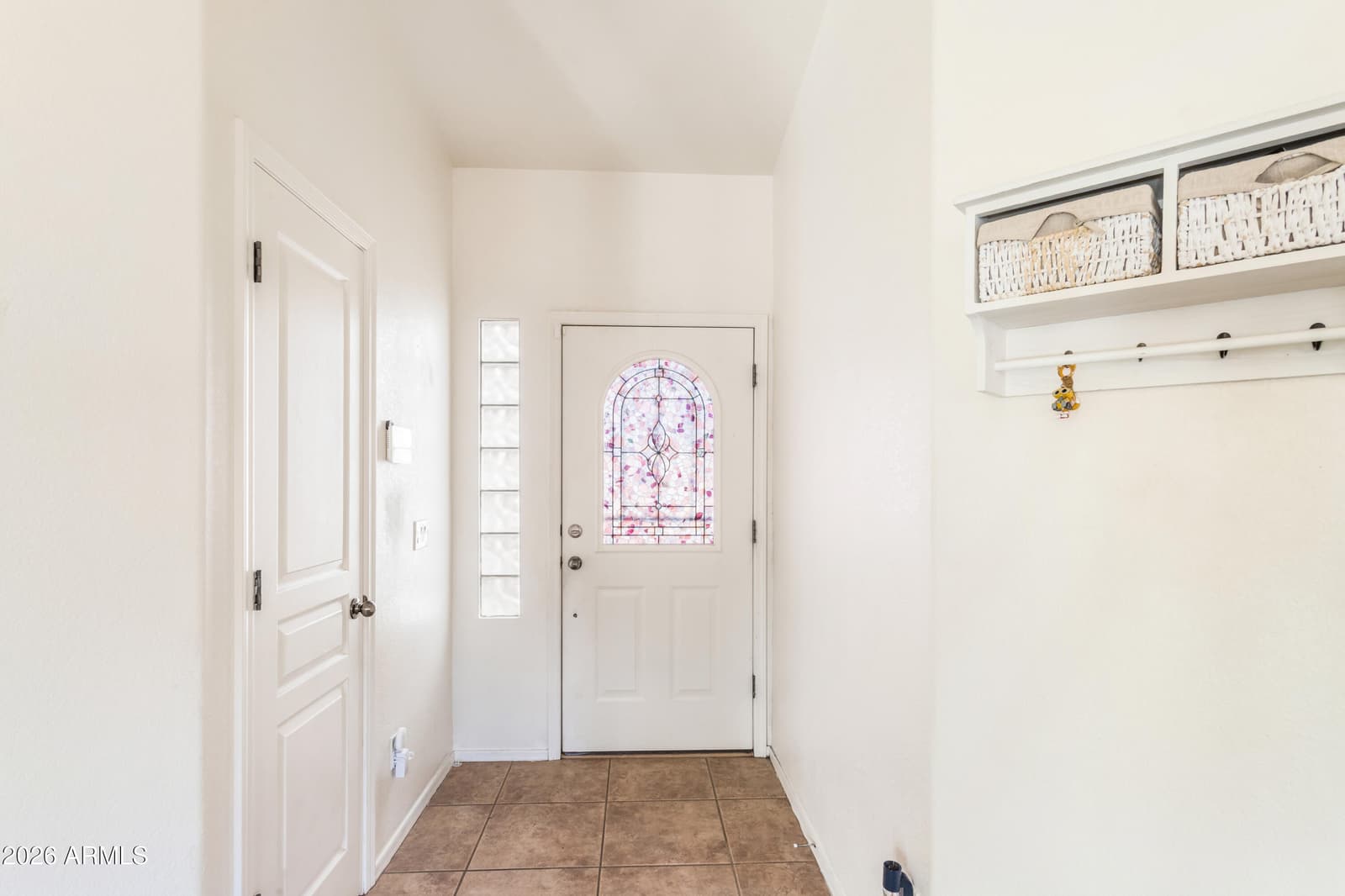 1594 Mission Viejo Drive, Sierra Vista, AZ 85635 — photo 5 of 35