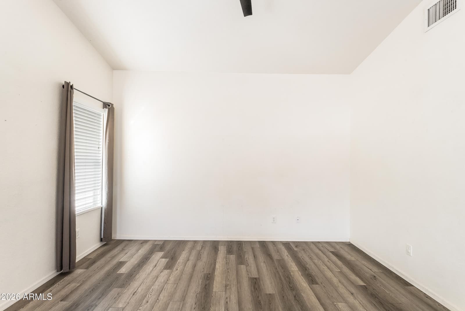 1594 Mission Viejo Drive, Sierra Vista, AZ 85635 — photo 16 of 35
