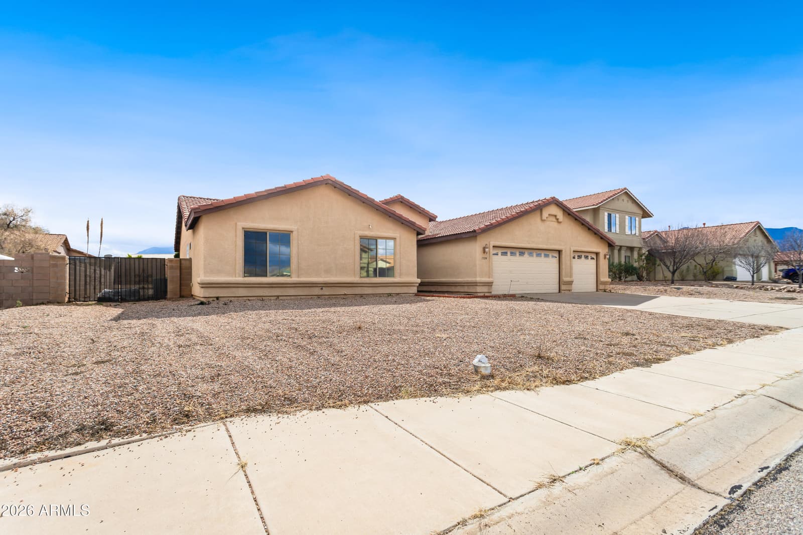1594 Mission Viejo Drive, Sierra Vista, AZ 85635 — photo 3 of 35