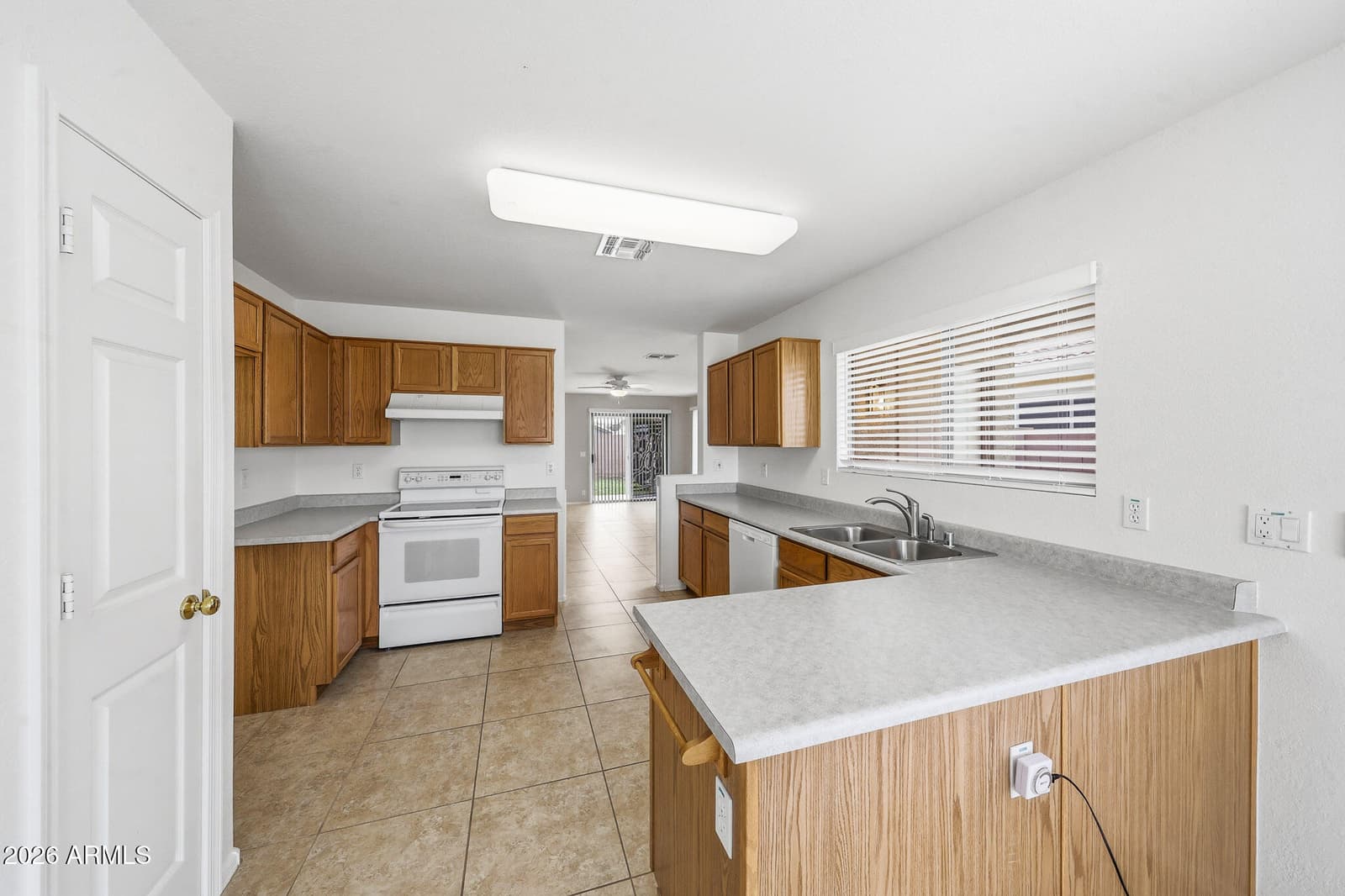3437 W LOUISE Drive, Phoenix, AZ 85027 — photo 9 of 26