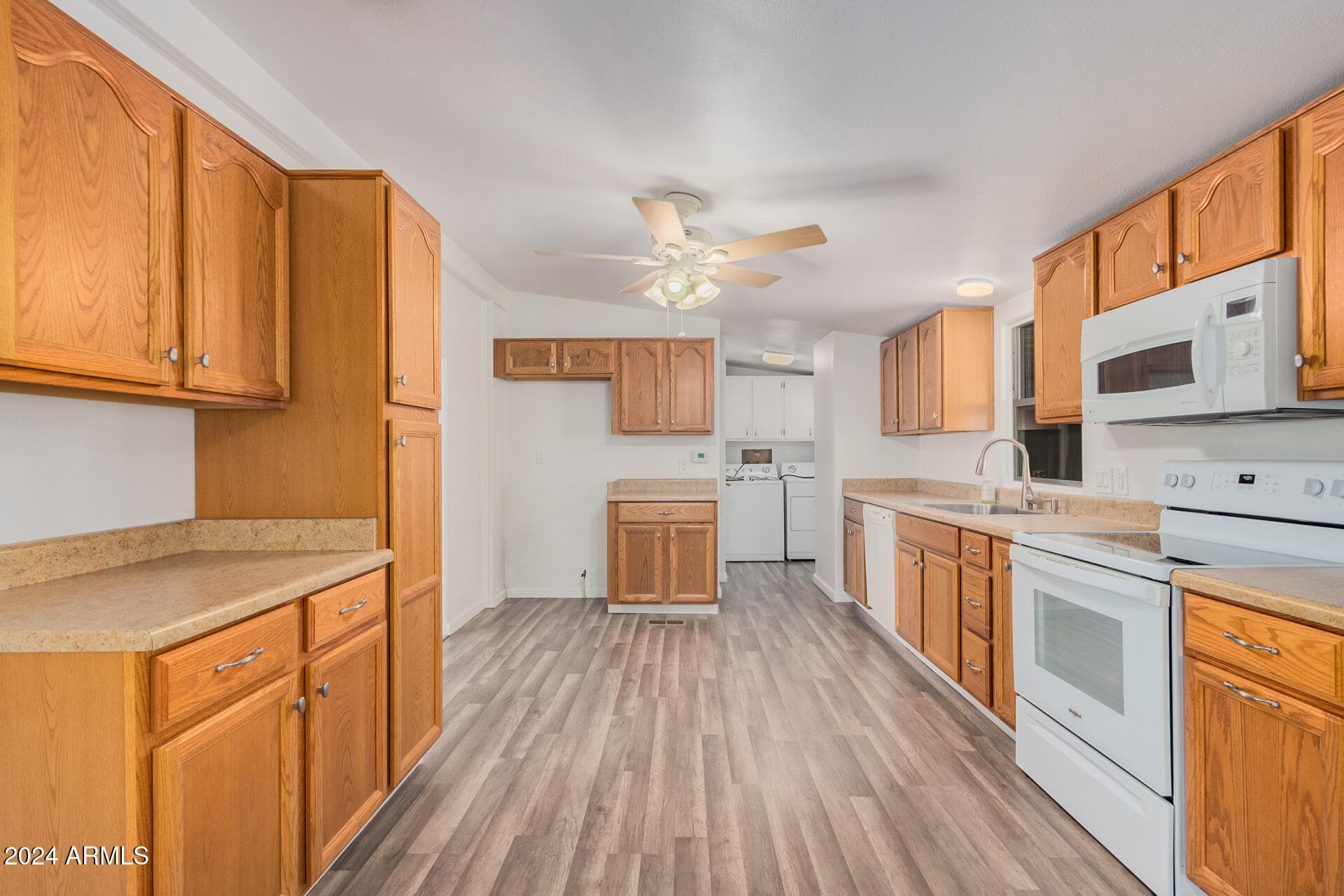 2650 W UNION HILLS Drive 54, Phoenix, AZ 85027 — photo 12 of 32