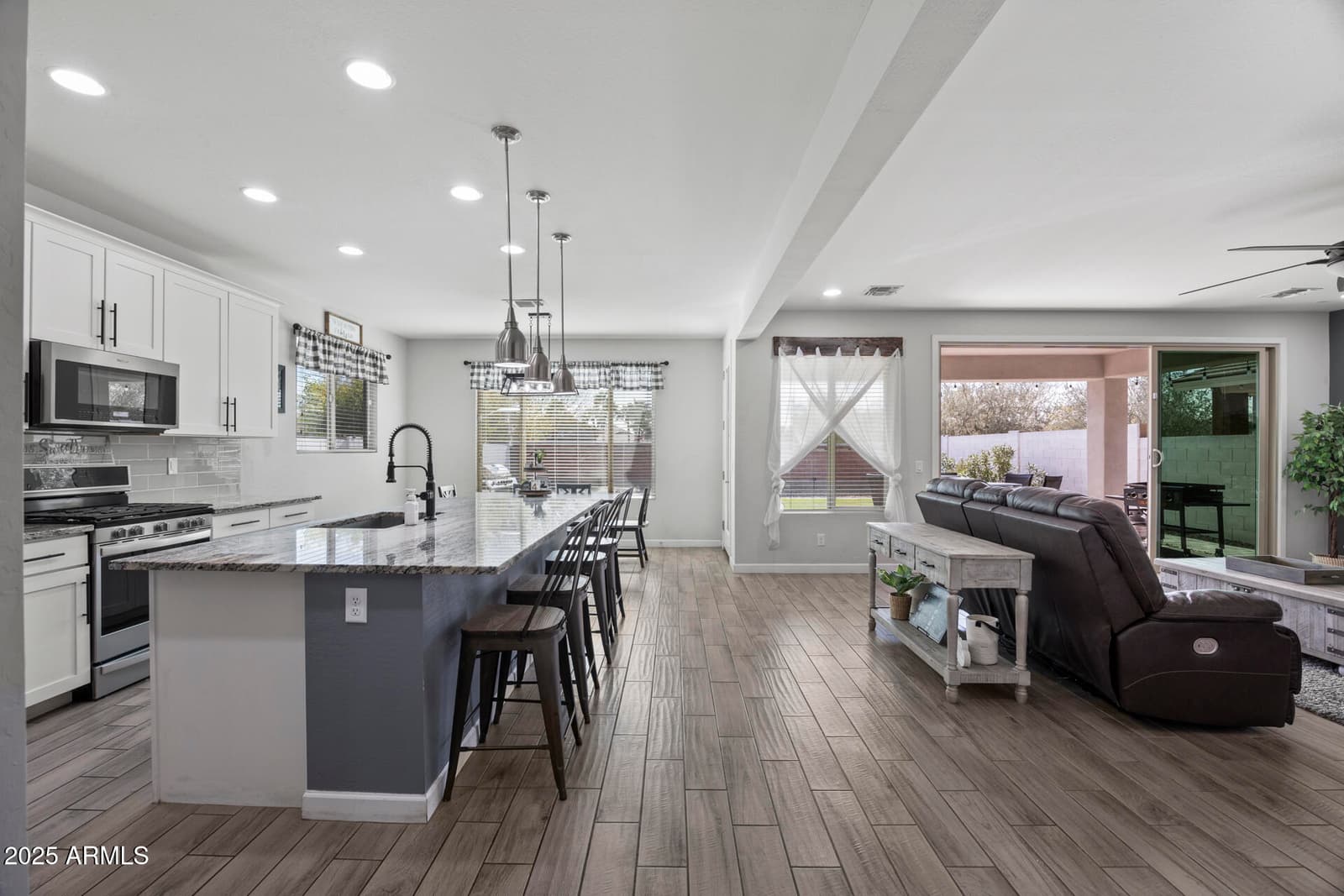 14369 W WETHERSFIELD Road, Surprise, AZ 85379 — photo 12 of 54