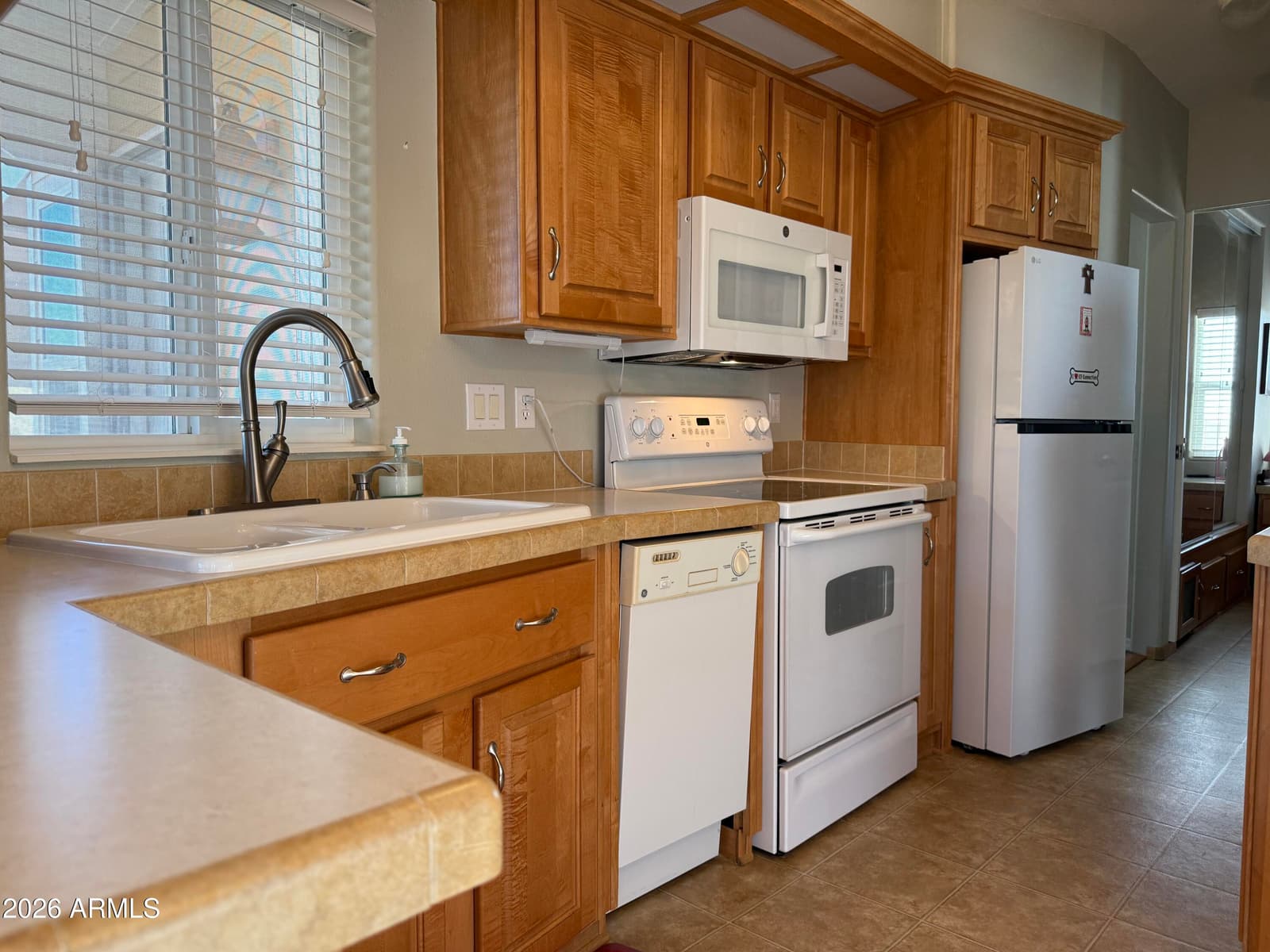21175 W WESTWARD VIEW Road 241, Congress, AZ 85332 — photo 3 of 55