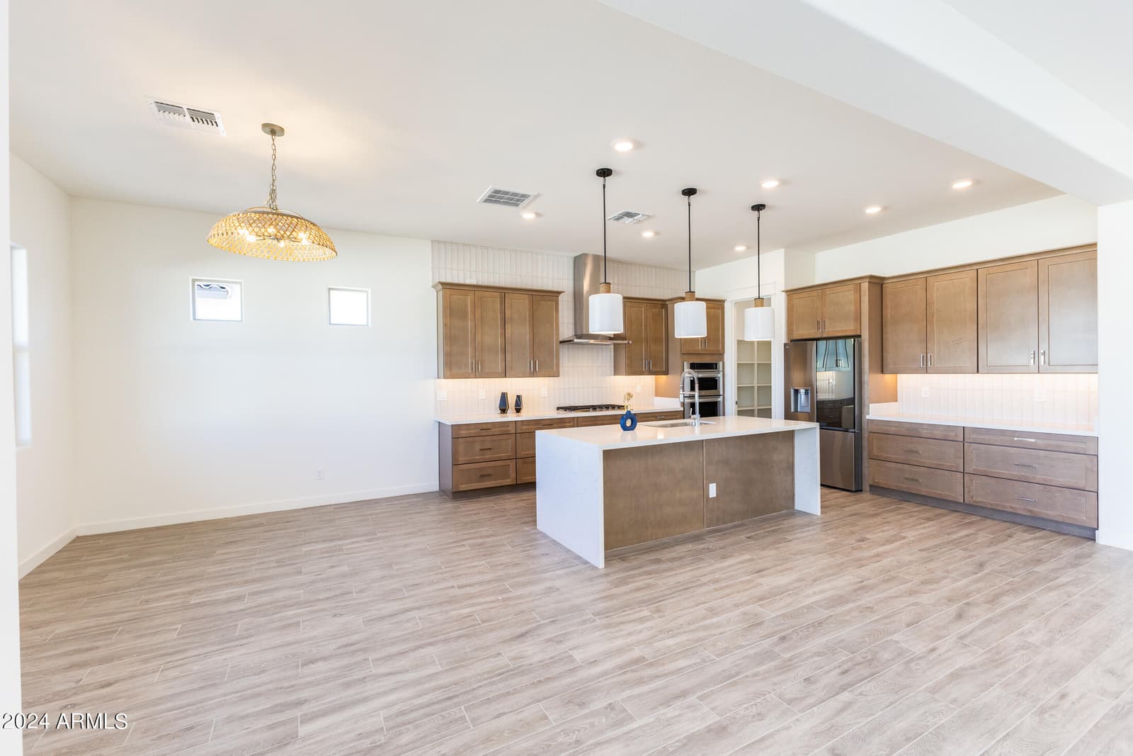 7550 W GELDING Drive, Peoria, AZ 85381 — photo 16 of 45