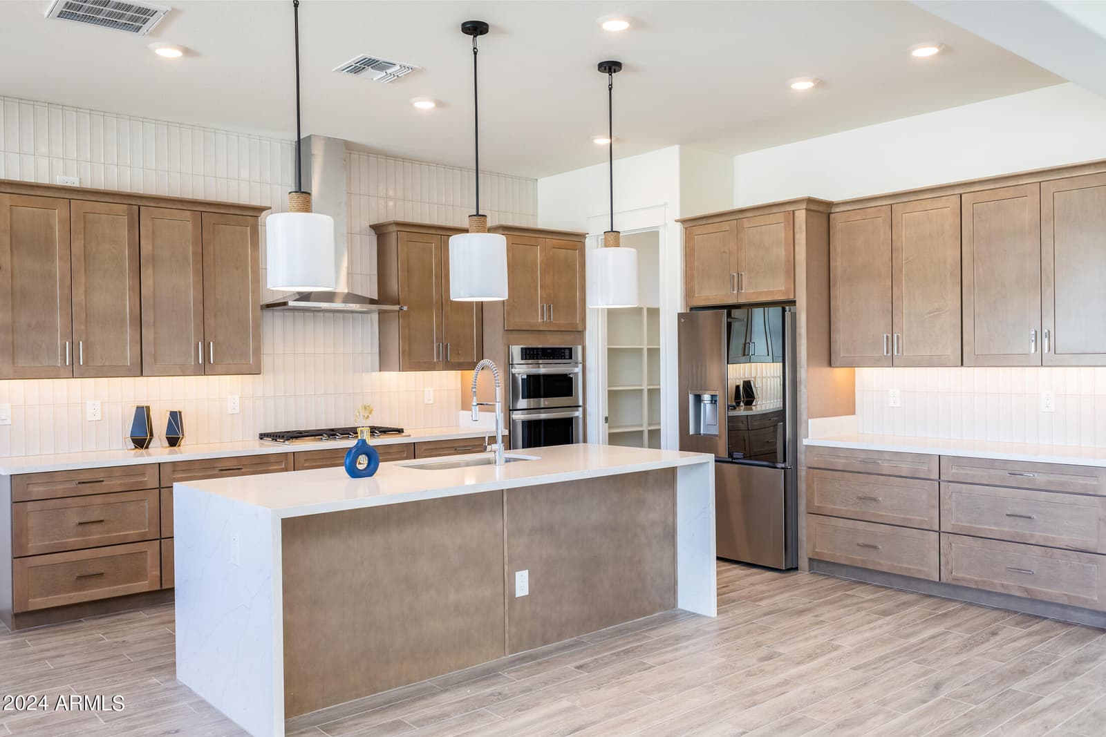 7550 W GELDING Drive, Peoria, AZ 85381 — photo 17 of 45