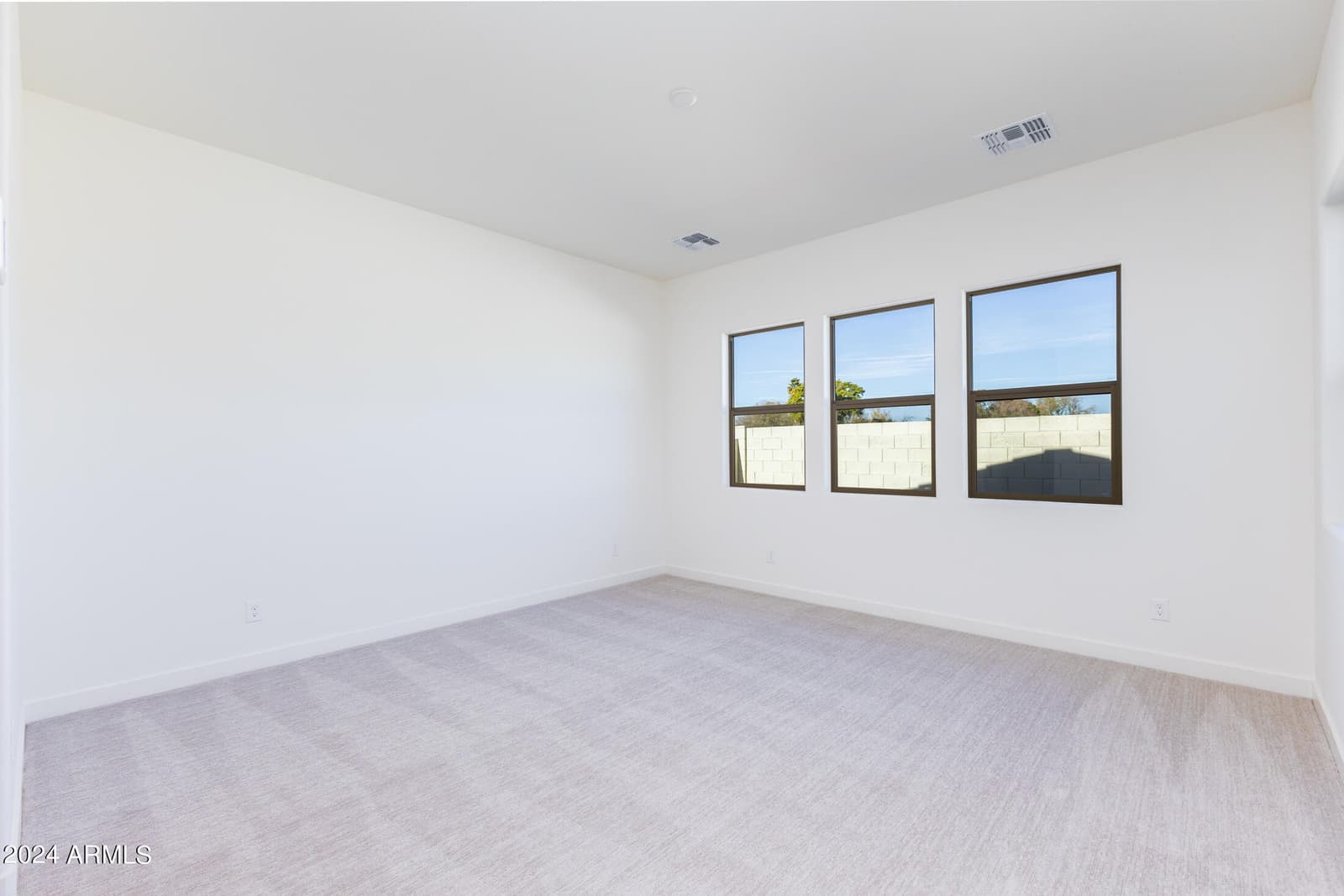 7550 W GELDING Drive, Peoria, AZ 85381 — photo 25 of 45