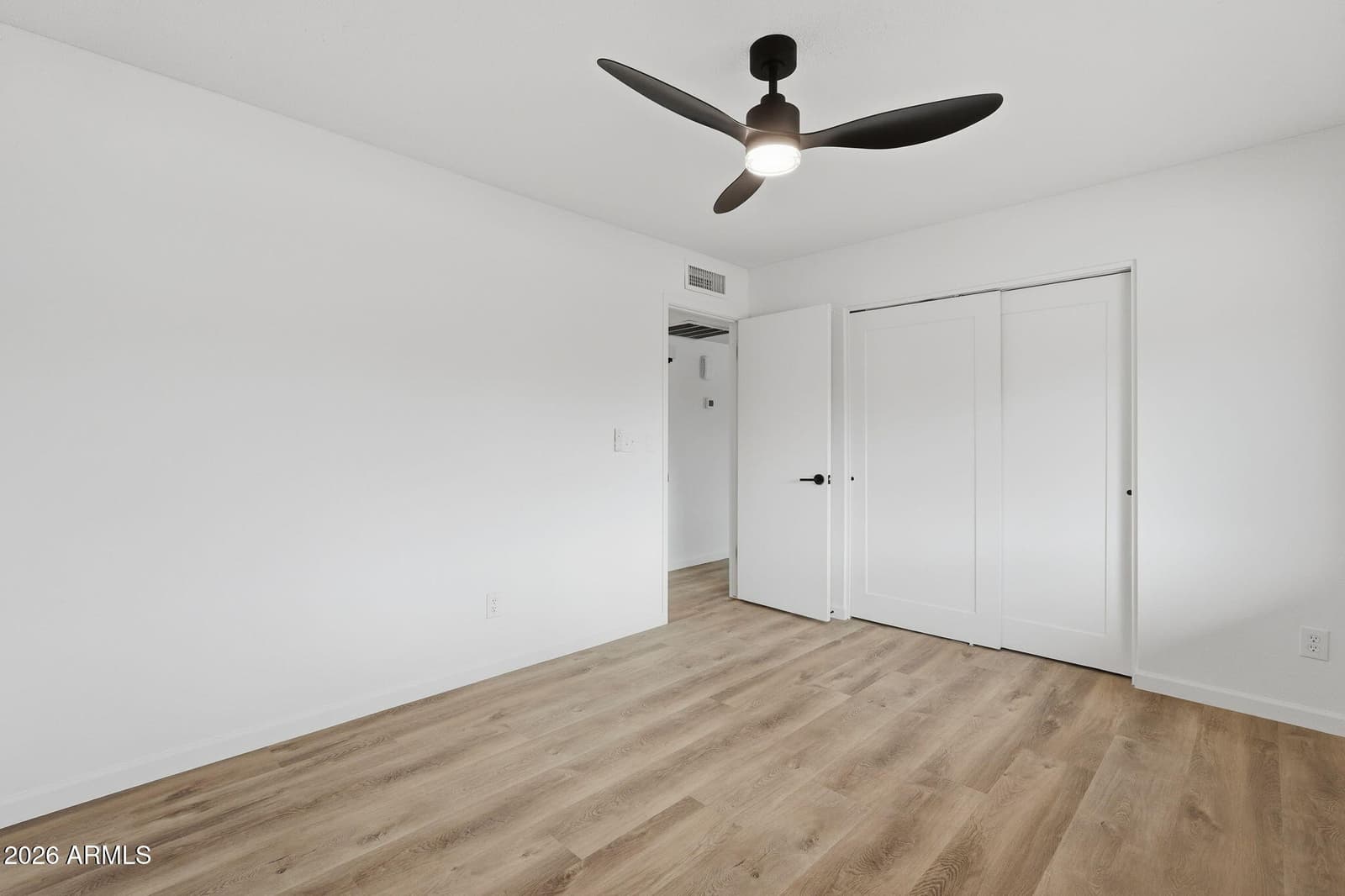 2134 E BECK Lane, Phoenix, AZ 85022 — photo 12 of 40