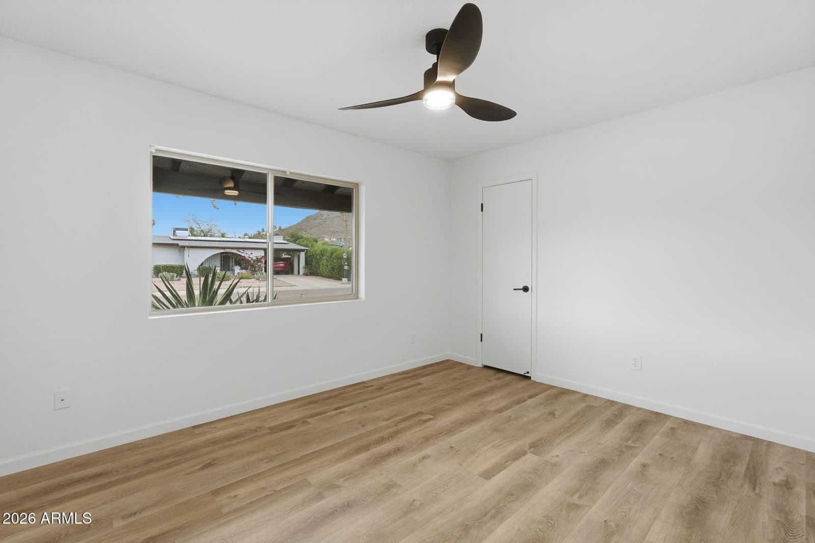 2134 E BECK Lane, Phoenix, AZ 85022 — photo 13 of 40