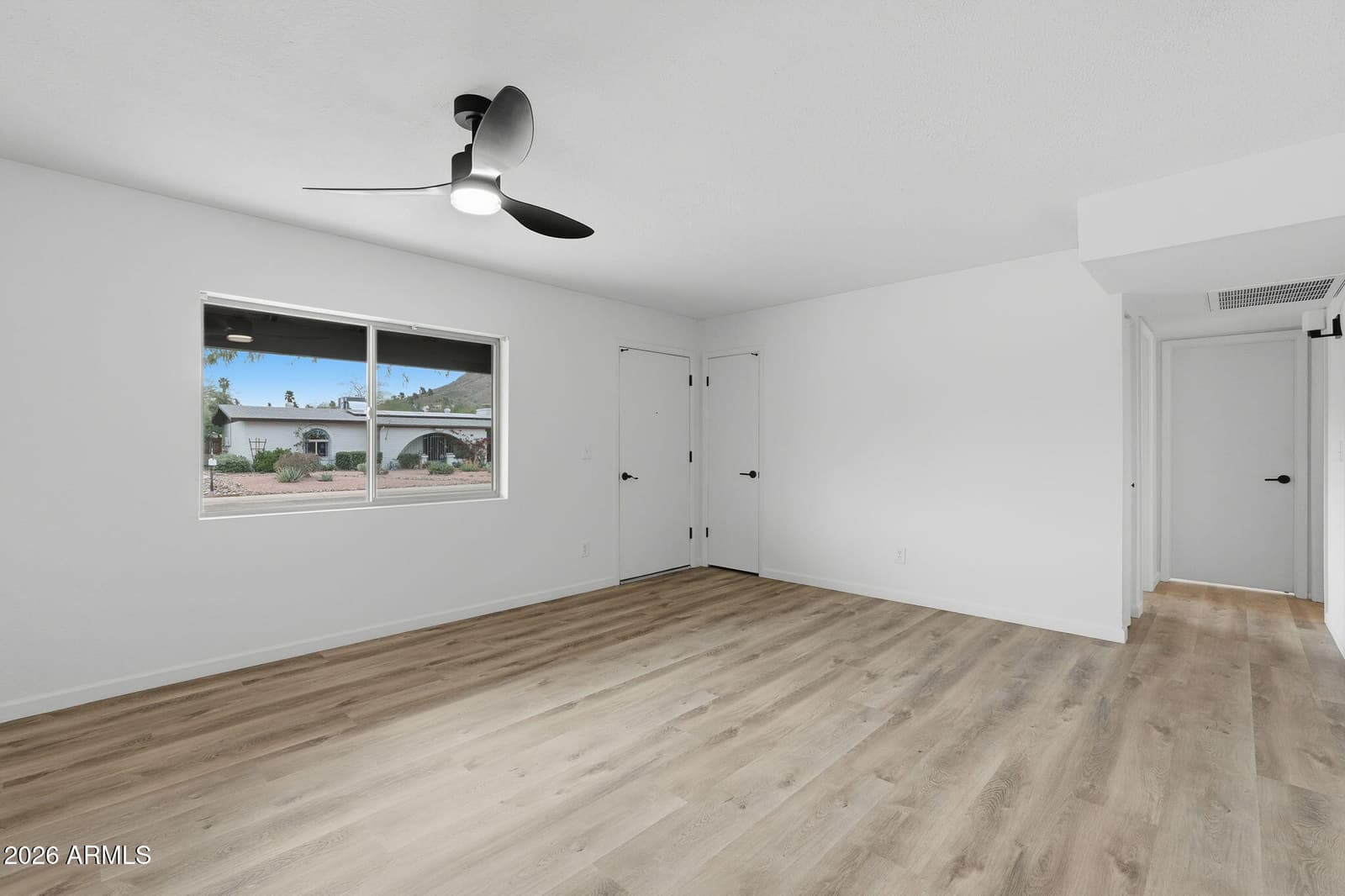 2134 E BECK Lane, Phoenix, AZ 85022 — photo 11 of 40