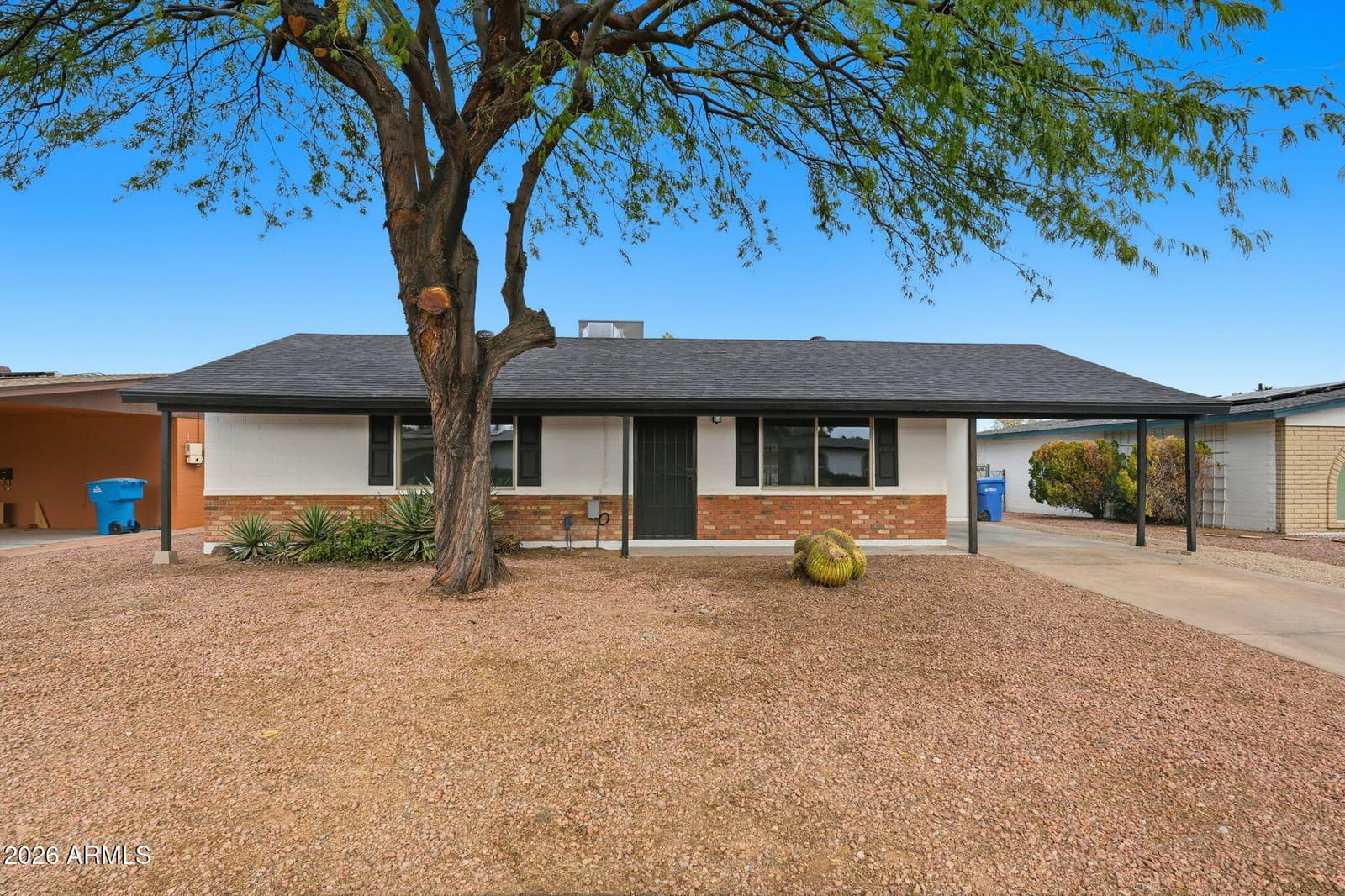 2134 E BECK Lane, Phoenix, AZ 85022 — photo 1 of 40