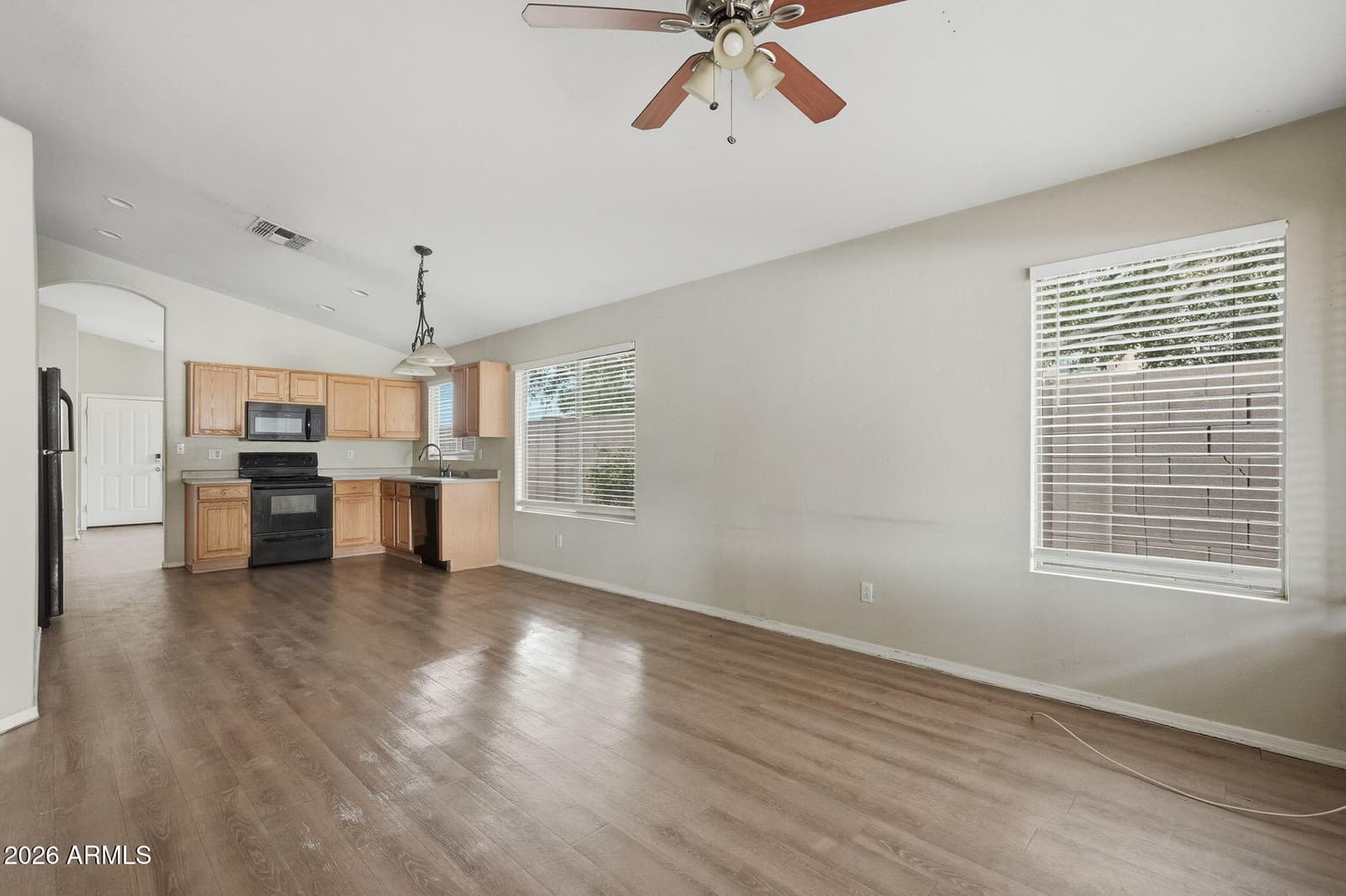2049 N 109TH Avenue, Avondale, AZ 85392 — photo 7 of 31