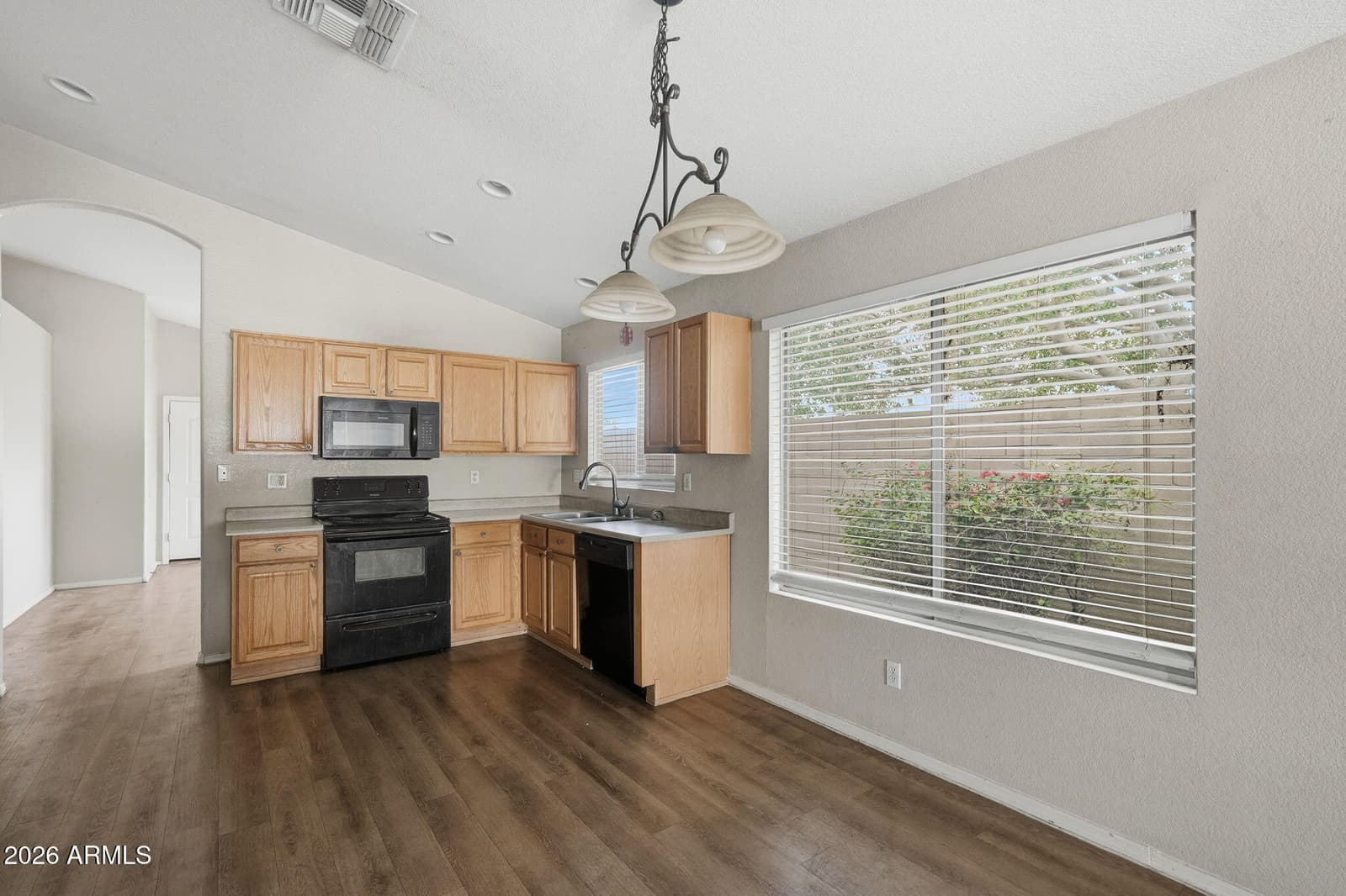 2049 N 109TH Avenue, Avondale, AZ 85392 — photo 8 of 31