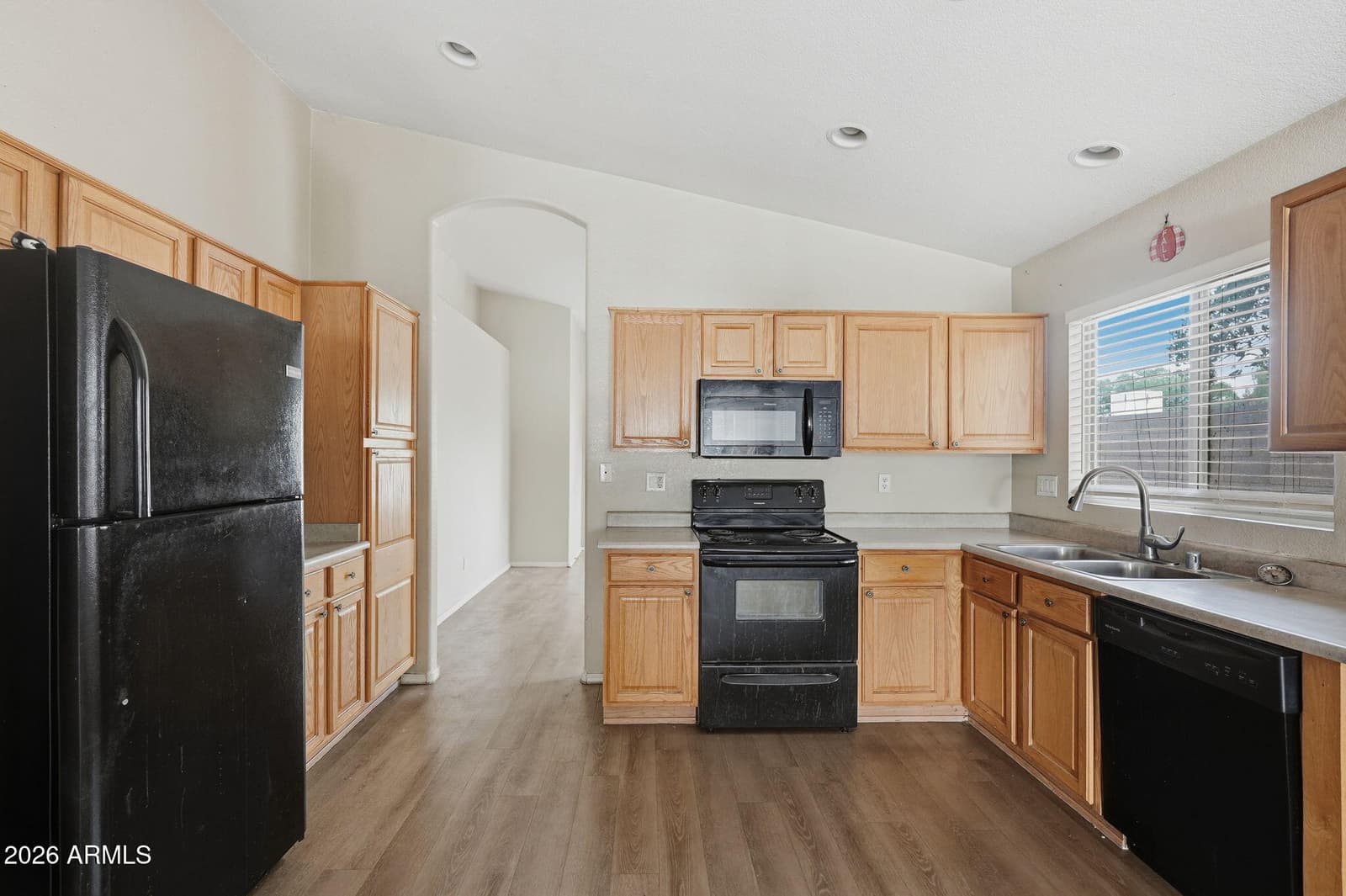 2049 N 109TH Avenue, Avondale, AZ 85392 — photo 13 of 31