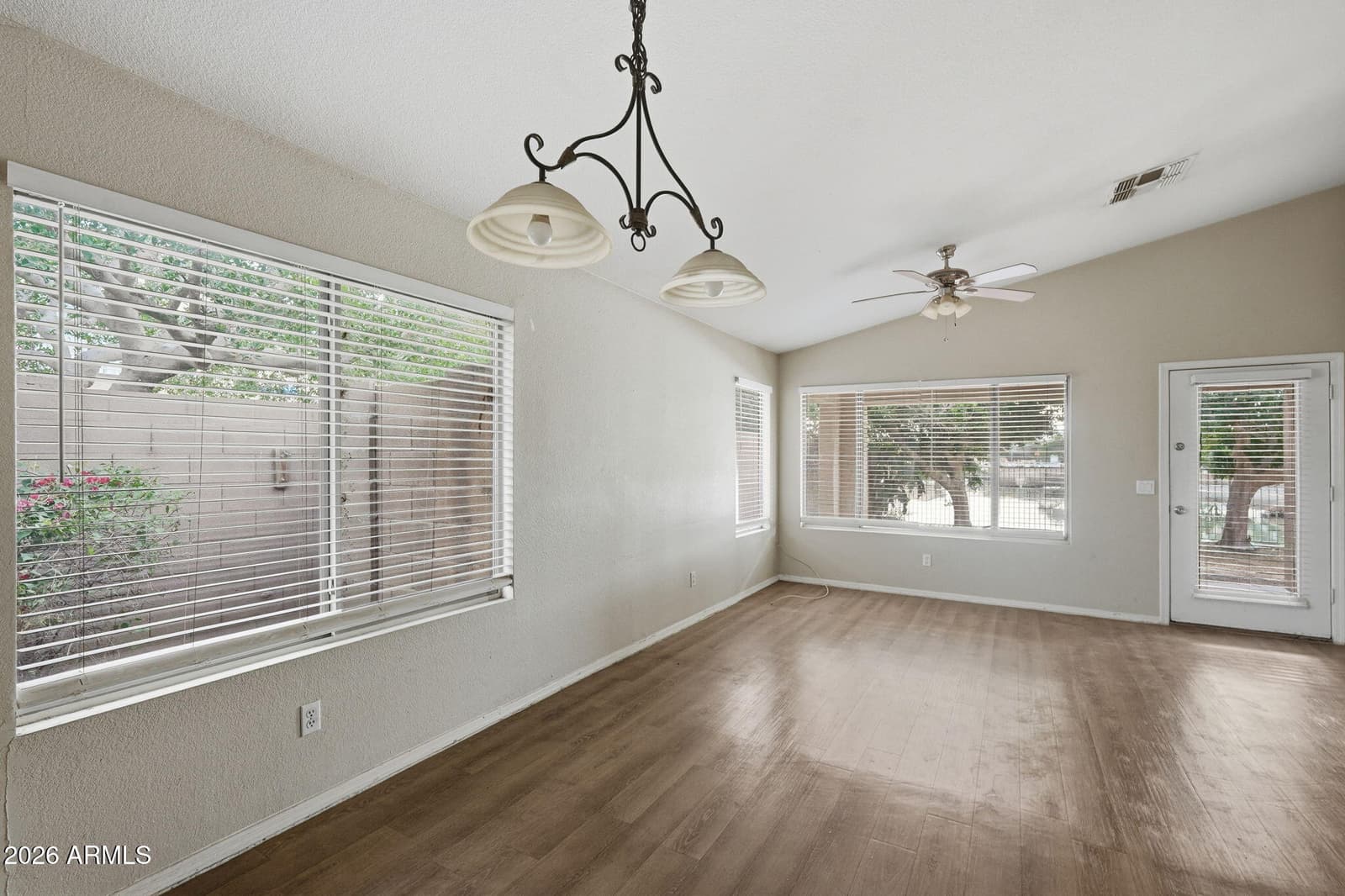 2049 N 109TH Avenue, Avondale, AZ 85392 — photo 14 of 31