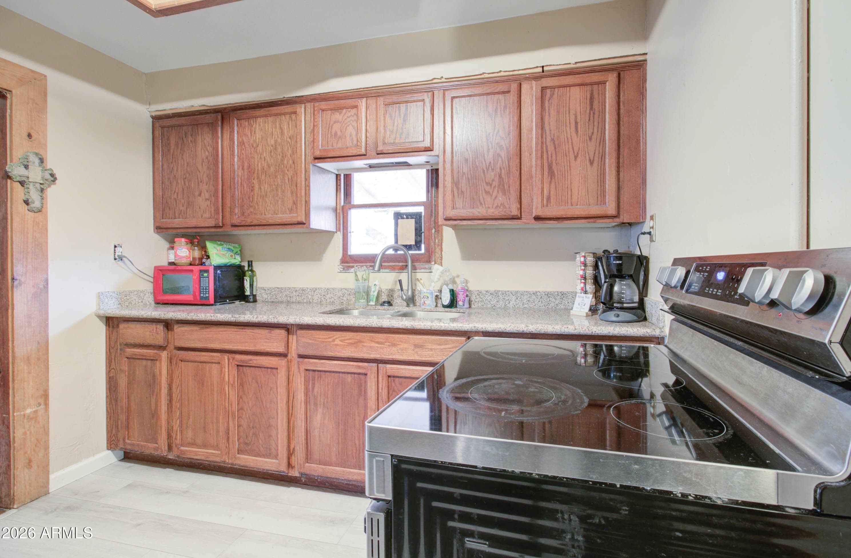317 W 1ST Avenue, Casa Grande, AZ 85122 — photo 19 of 29