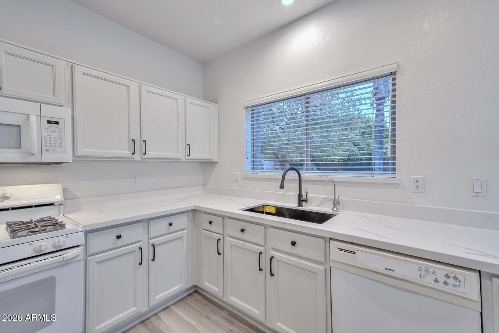 26435 N 42ND Place, Phoenix, AZ 85050 — photo 12 of 66