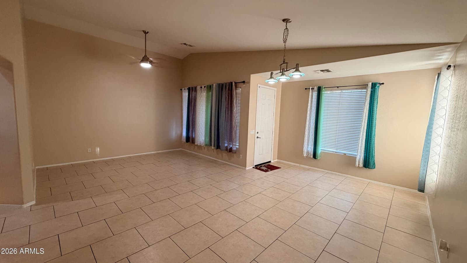 10894 W DAVIS Lane, Avondale, AZ 85323 — photo 4 of 60