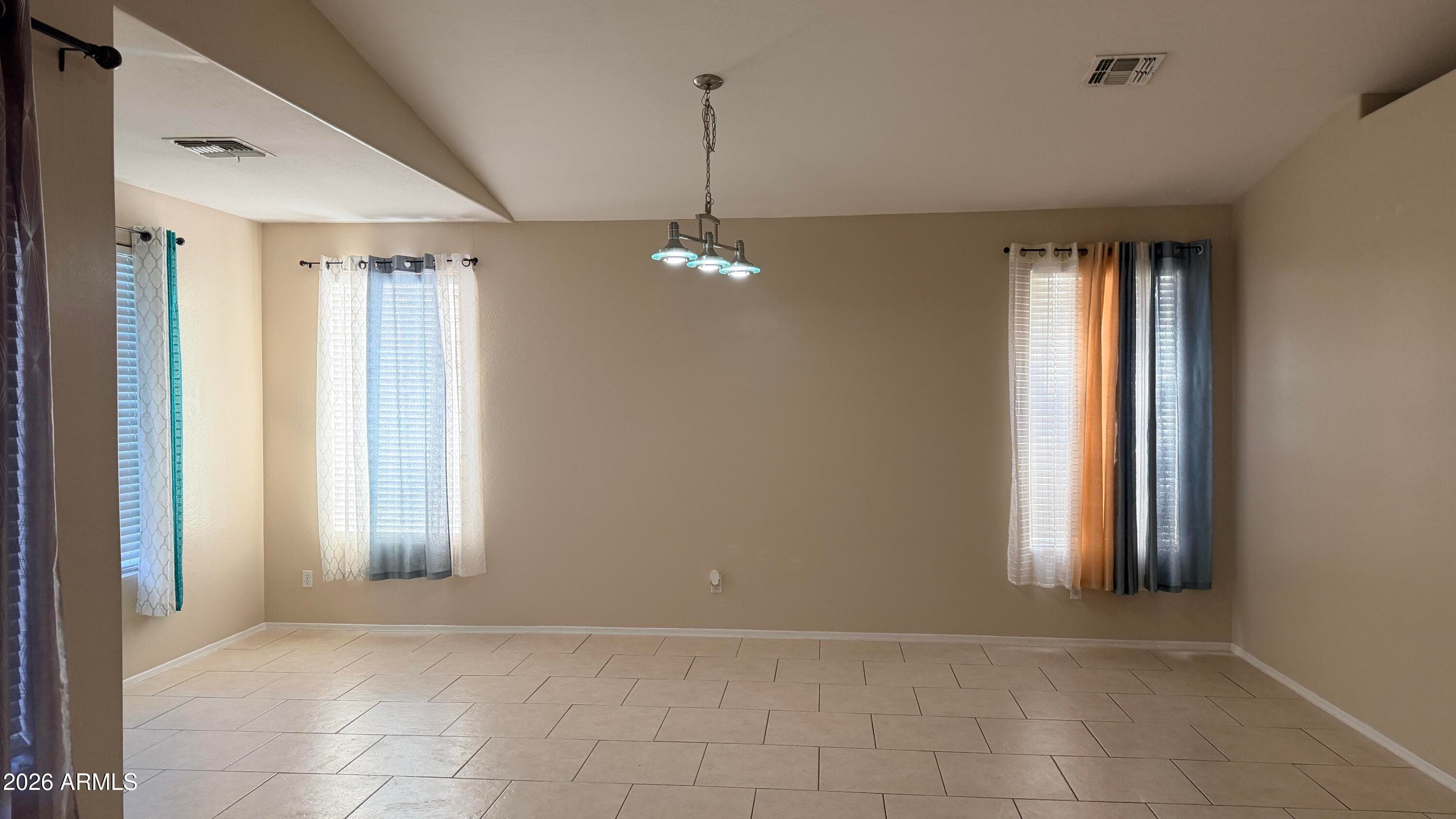 10894 W DAVIS Lane, Avondale, AZ 85323 — photo 5 of 60