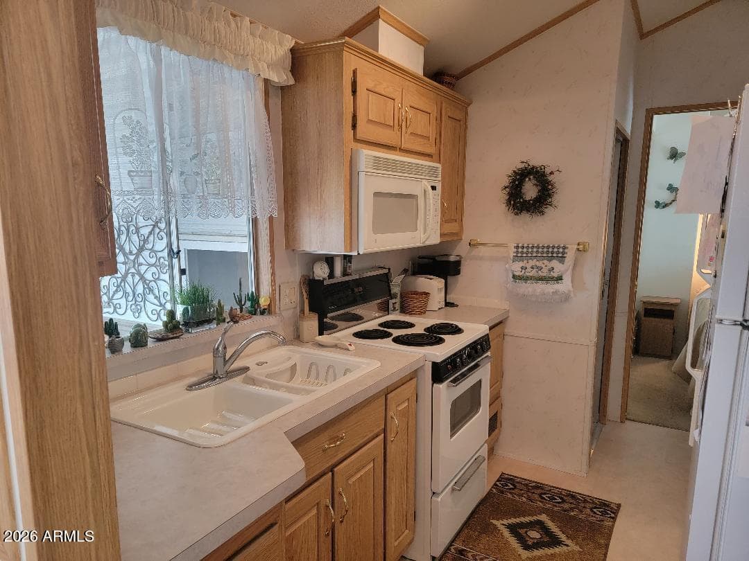 220 E MESQUITE Drive, Florence, AZ 85132 — photo 4 of 19