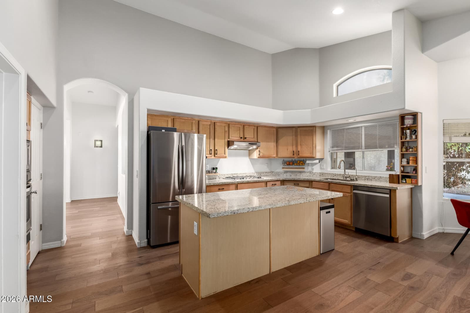 2126 S RAVEN, Mesa, AZ 85209 — photo 5 of 34