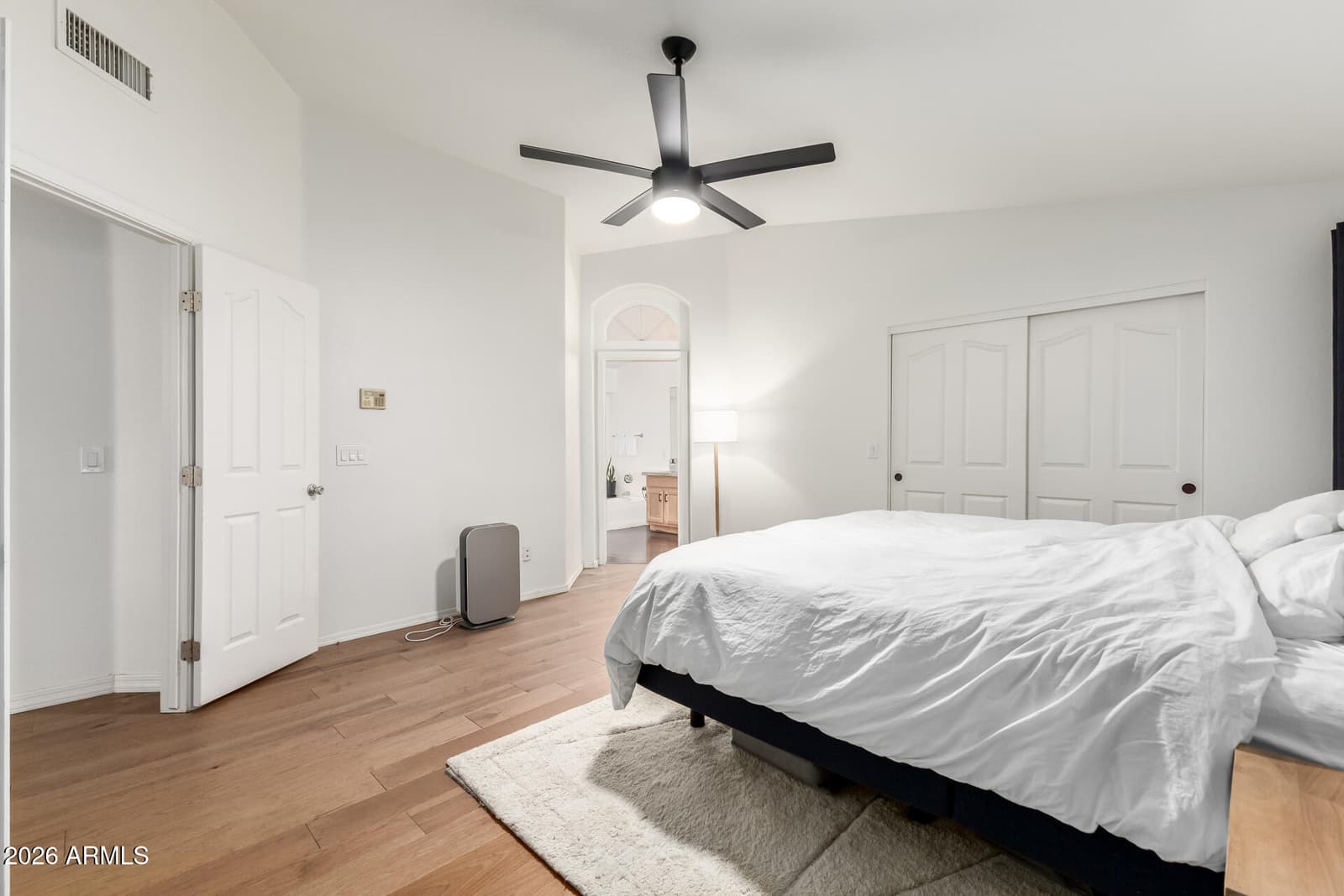 2126 S RAVEN, Mesa, AZ 85209 — photo 15 of 34