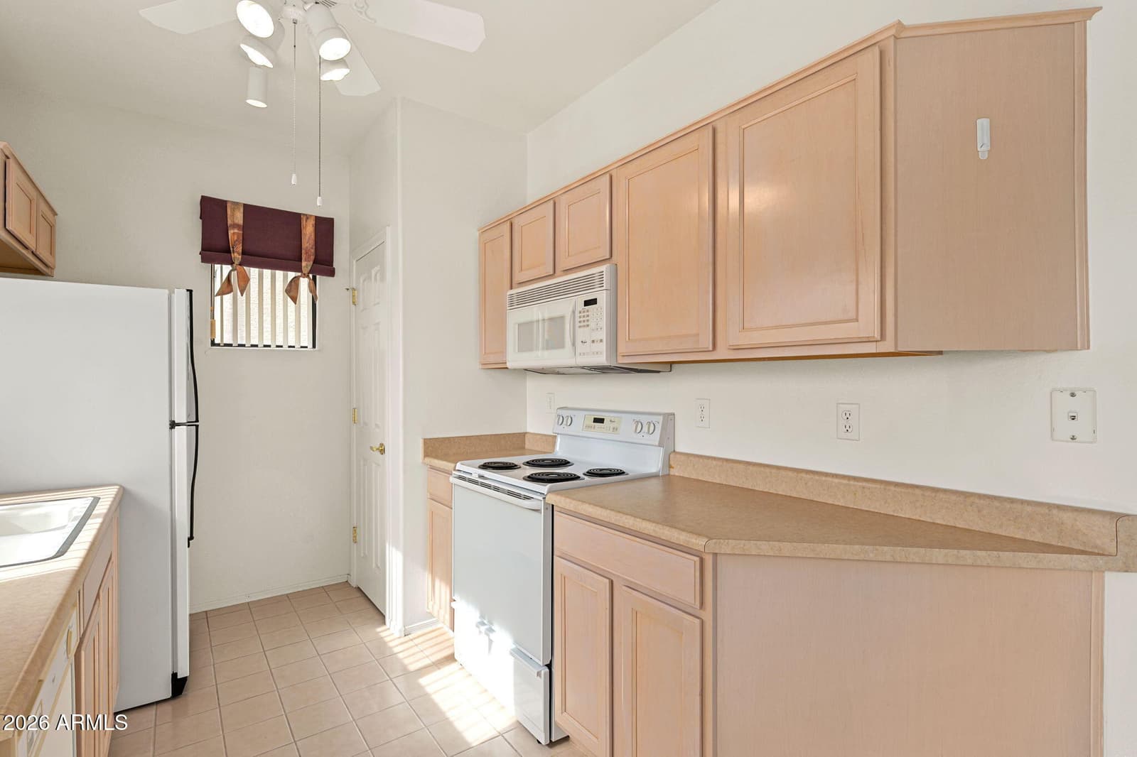 13644 N SAGUARO Boulevard 202, Fountain Hills, AZ 85268 — photo 11 of 25