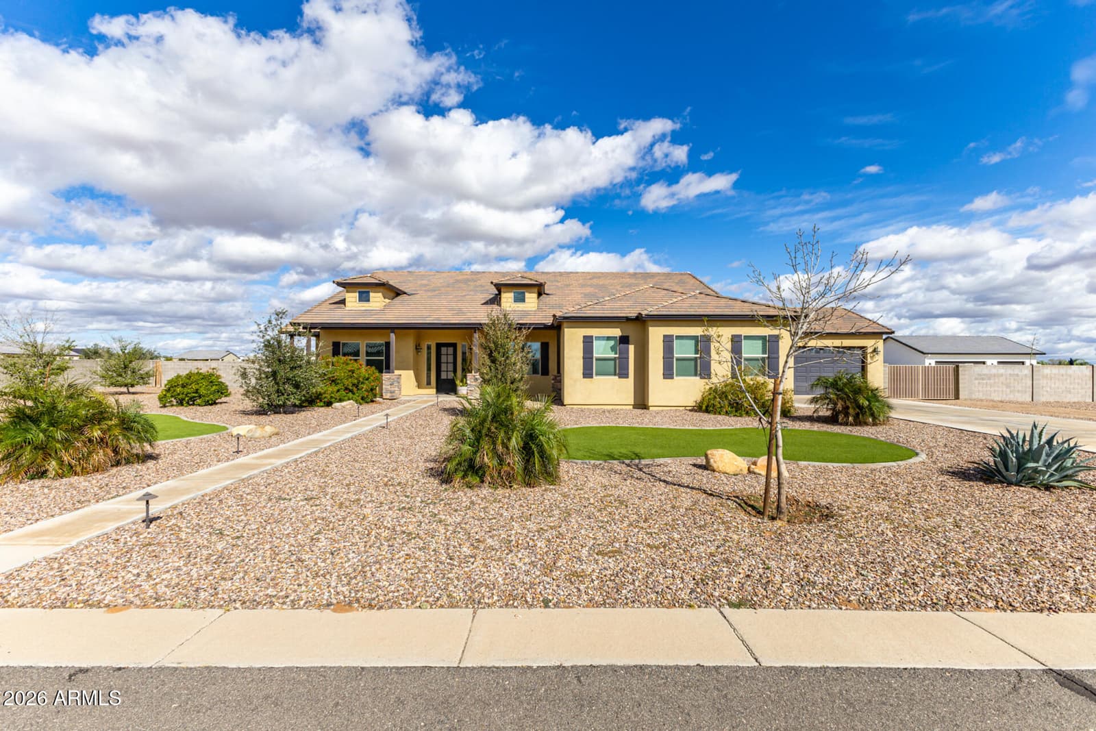 9110 W GARNET MOUNTAIN Drive, Casa Grande, AZ 85194 — photo 3 of 46