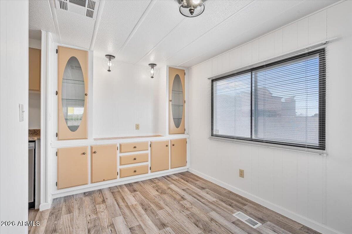 2121 N CENTER Street 102, Mesa, AZ 85201 — photo 13 of 38