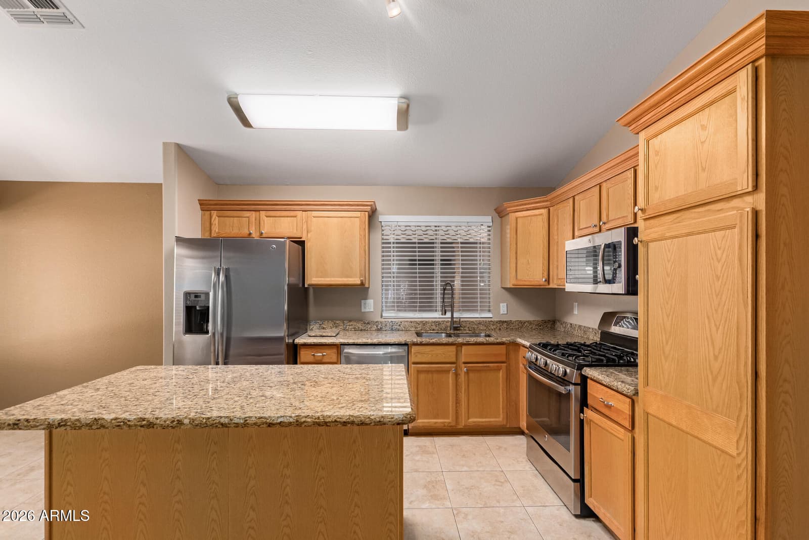 8364 W STELLA Way, Glendale, AZ 85305 — photo 14 of 43
