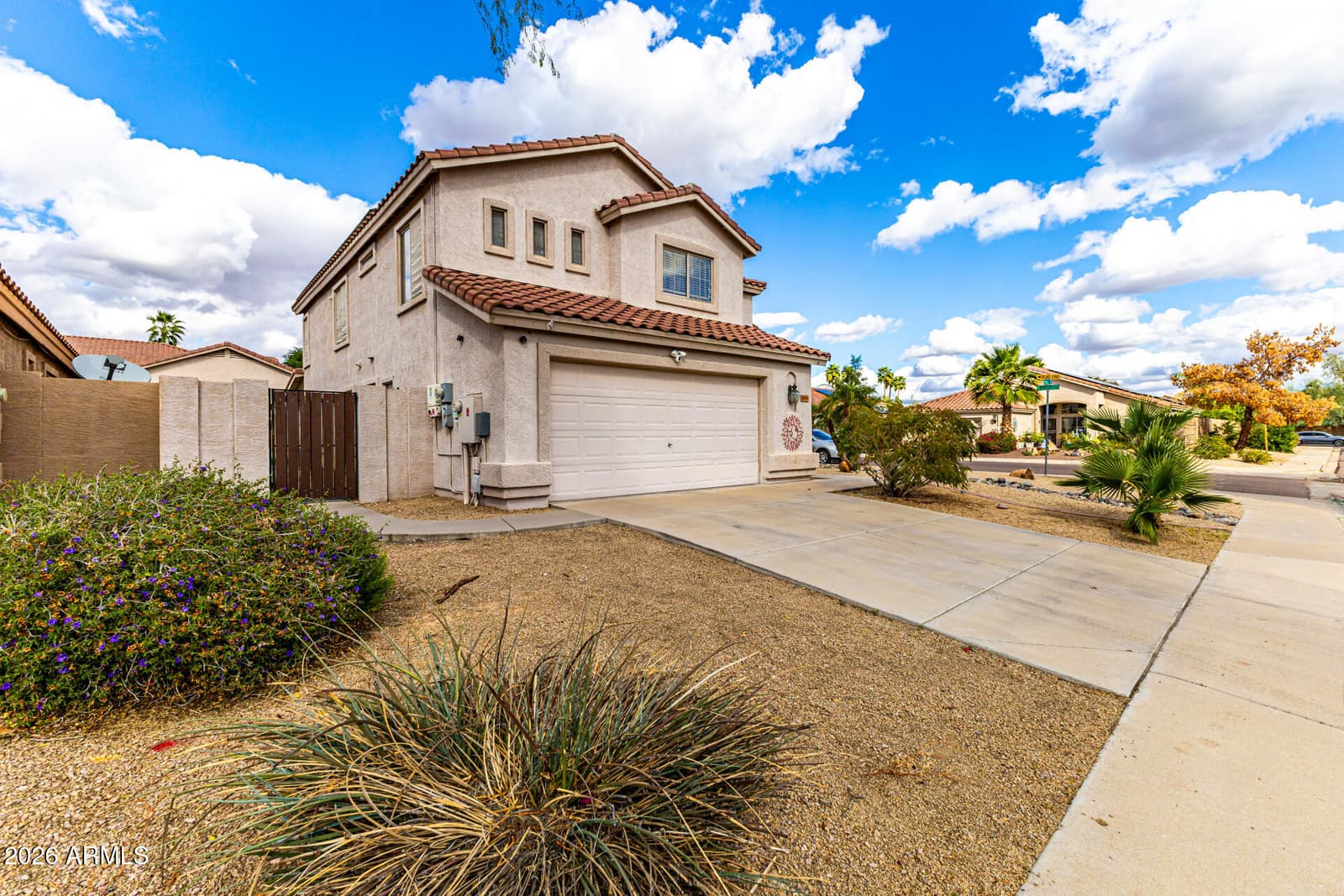 6754 W MONONA Drive, Glendale, AZ 85308 — photo 5 of 56
