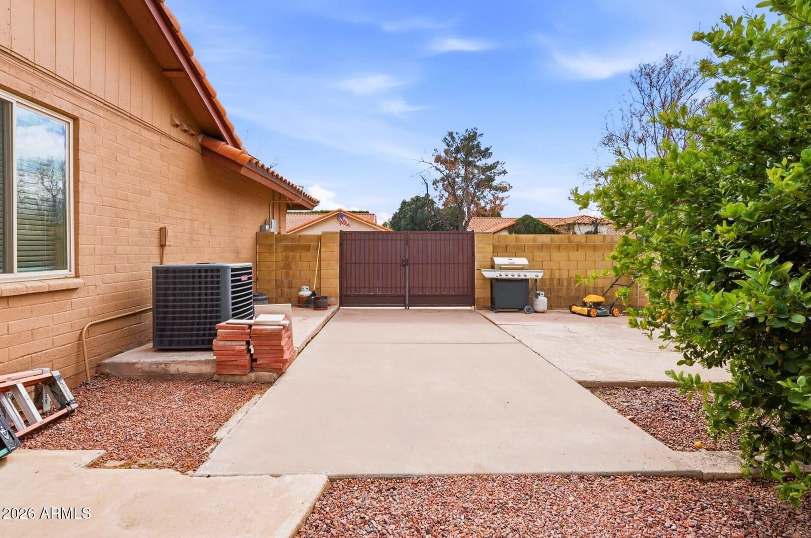 694 E WASHINGTON Avenue, Gilbert, AZ 85234 — photo 38 of 39