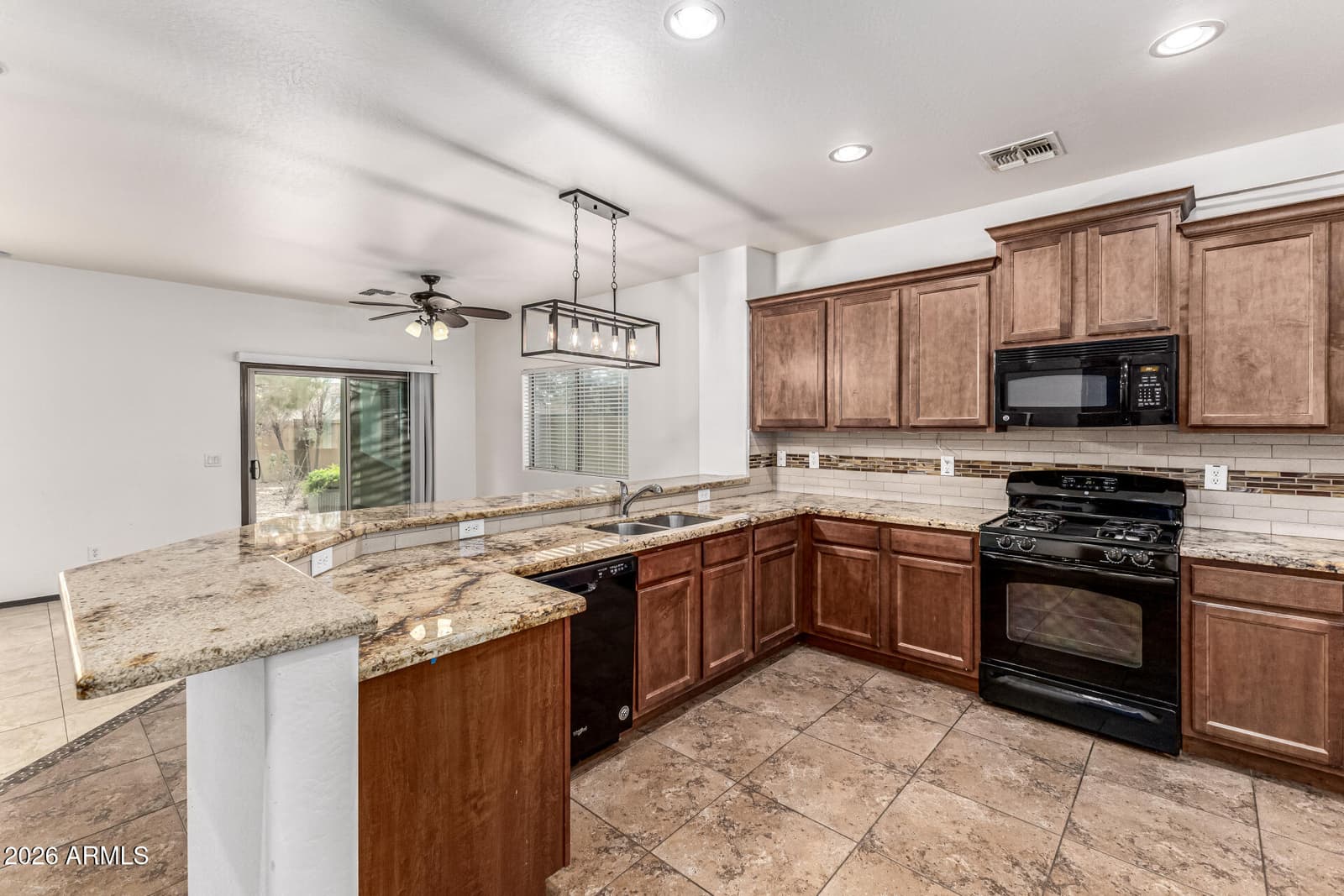 525 W REEVES Avenue, San Tan Valley, AZ 85140 — photo 10 of 30