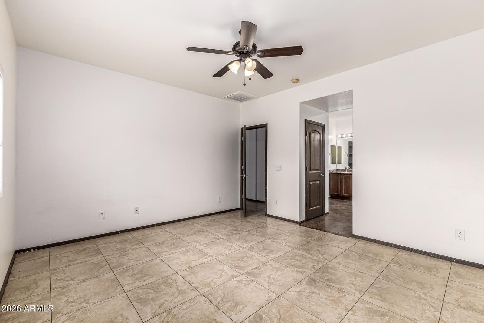 525 W REEVES Avenue, San Tan Valley, AZ 85140 — photo 13 of 30