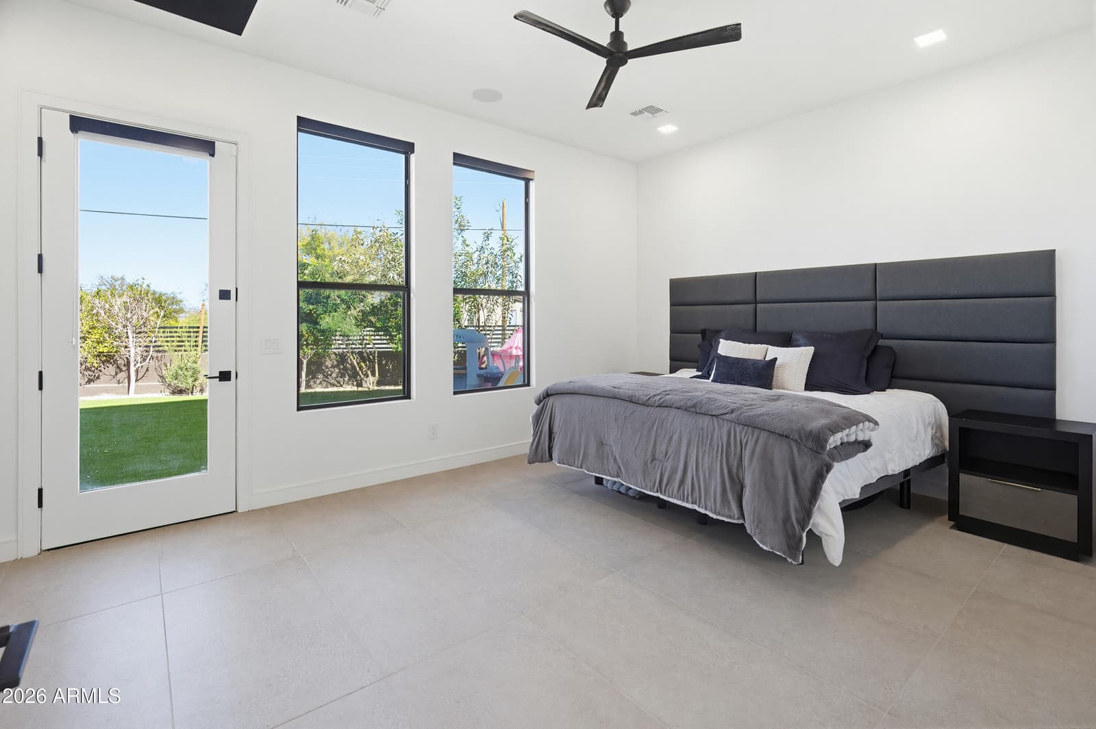 3350 E HIGHLINE CANAL Road, Phoenix, AZ 85042 — photo 6 of 93