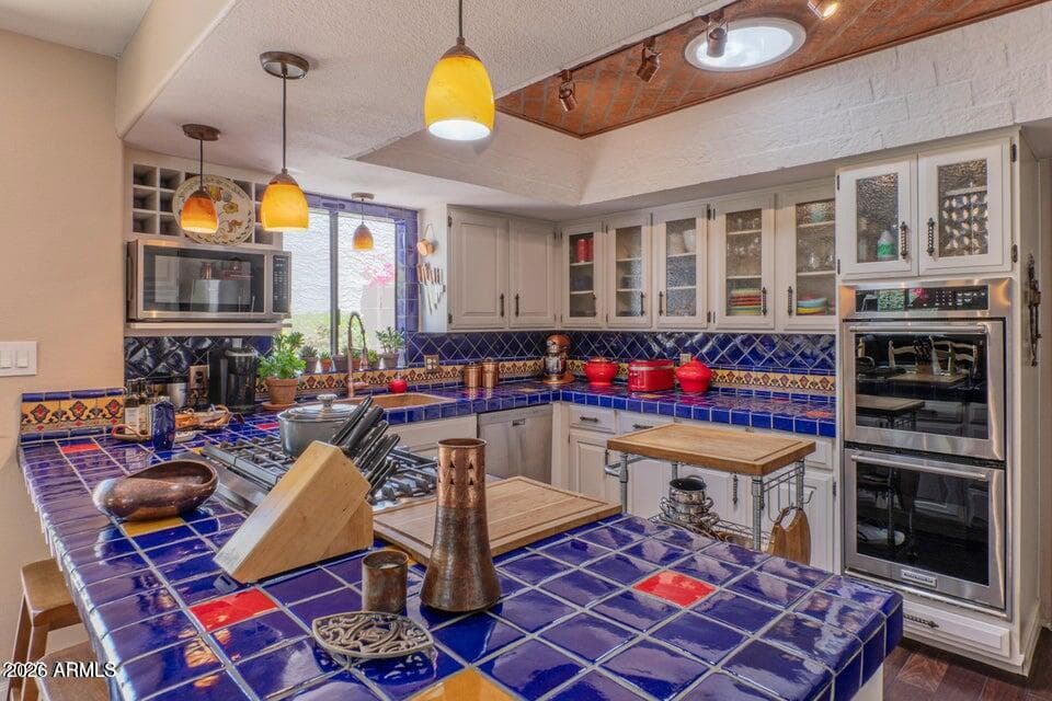 7302 E ROSE Lane, Scottsdale, AZ 85250 — photo 13 of 36