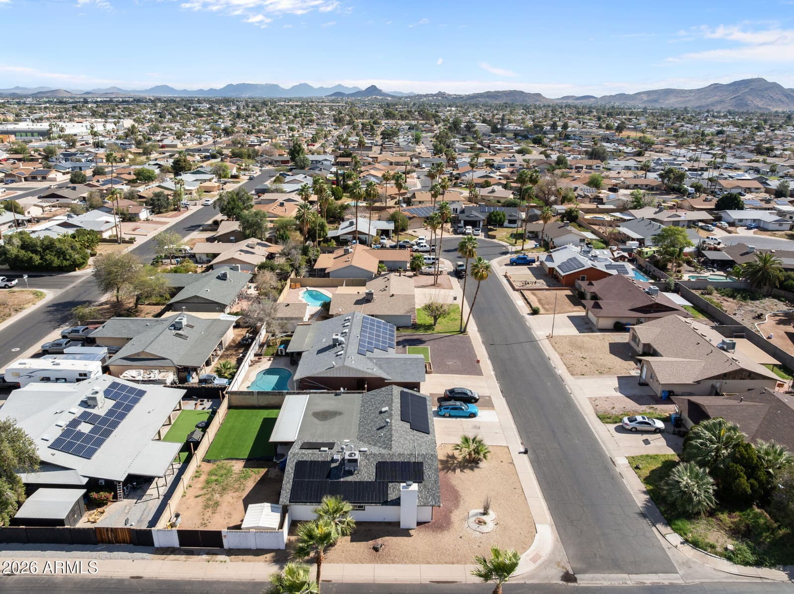 3640 W BANFF Lane, Phoenix, AZ 85053