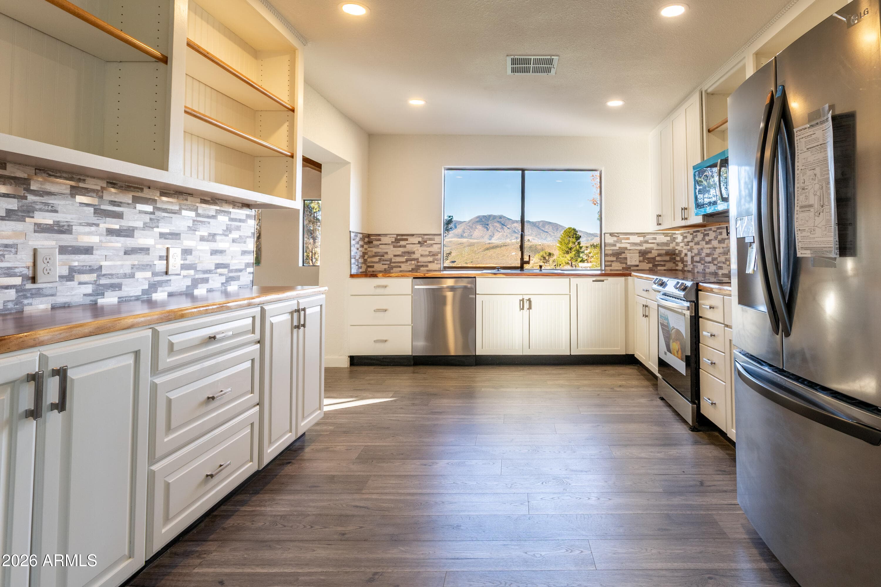 648 E PRICKLY PEAR Drive, Globe, AZ 85501 — photo 16 of 35