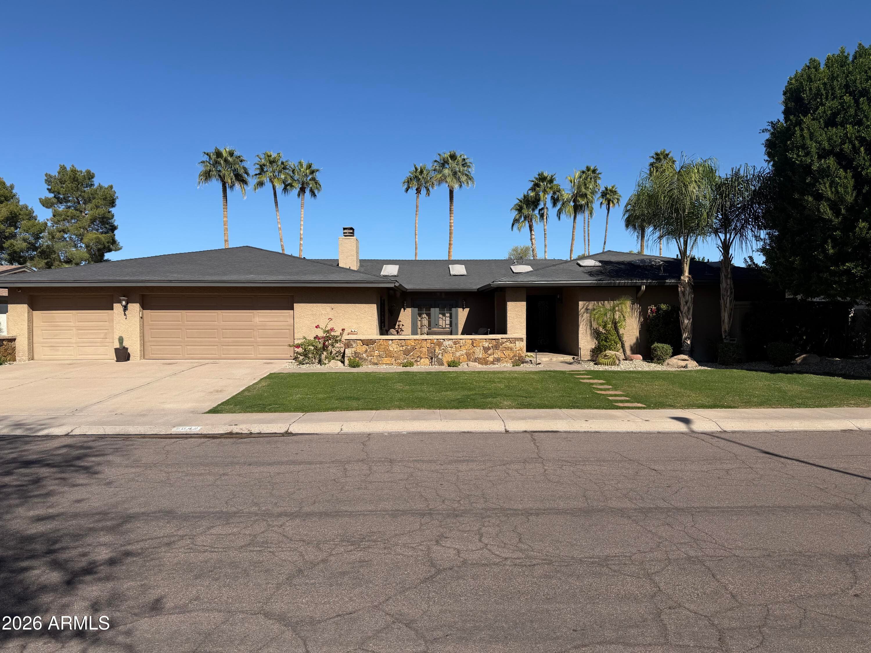 8642 E Clydesdale Trail, Scottsdale, AZ 85258 — photo 1 of 39