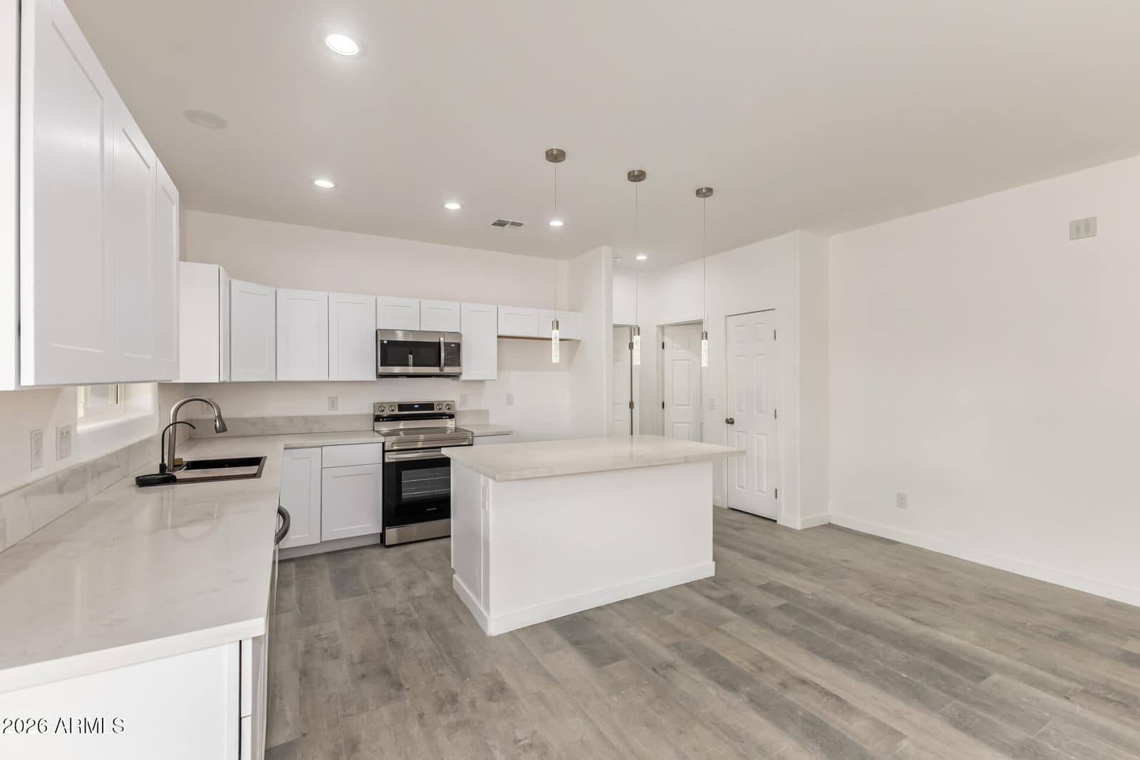 15532 S PATAGONIA Road, Arizona City, AZ 85123 — photo 10 of 27