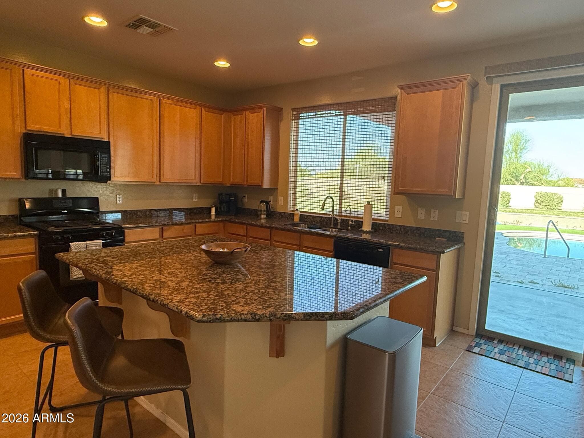 6228 N 77TH Drive, Glendale, AZ 85303 — photo 5 of 63