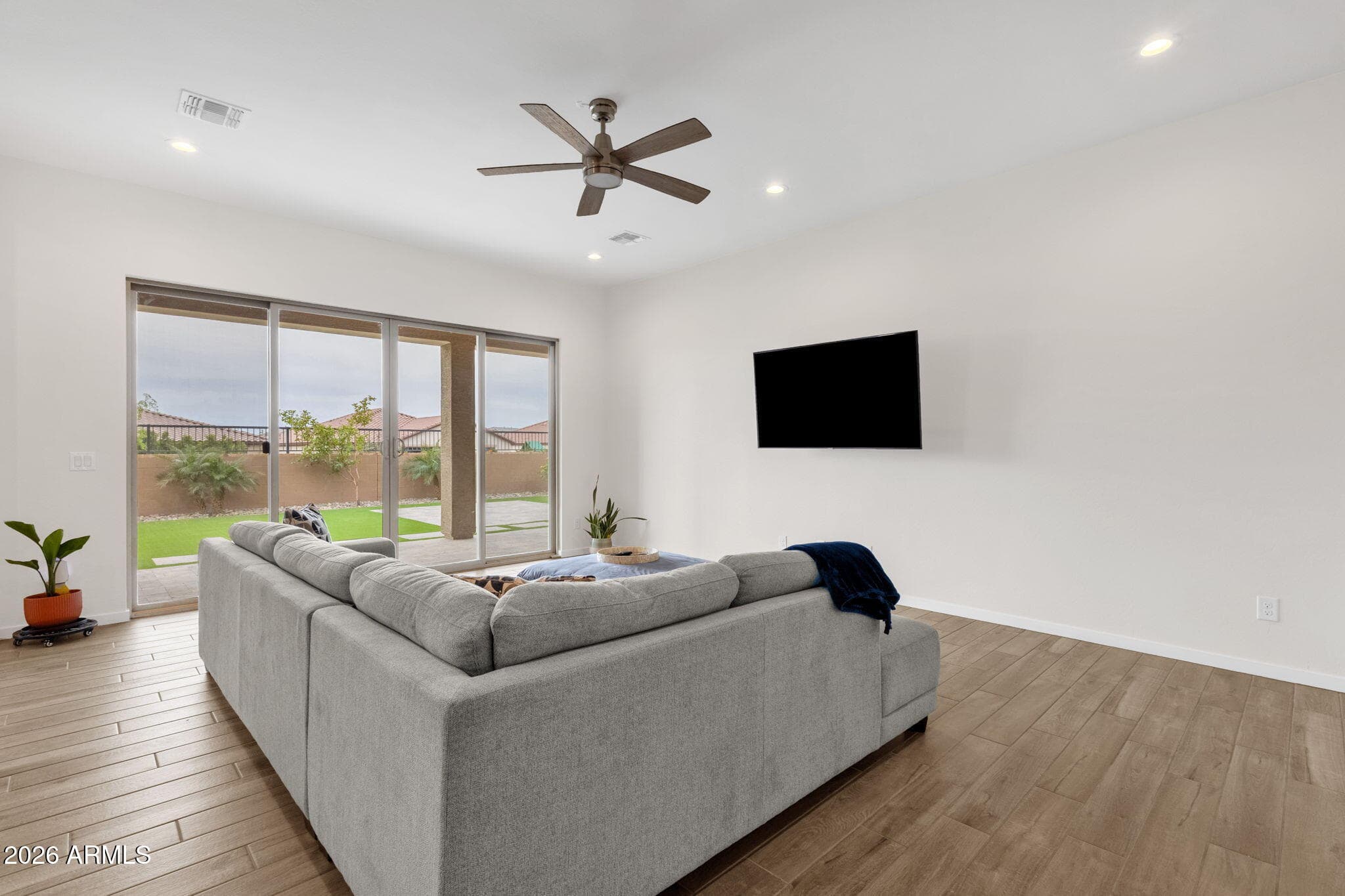 15713 W WASHINGTON Street, Goodyear, AZ 85338 — photo 4 of 46