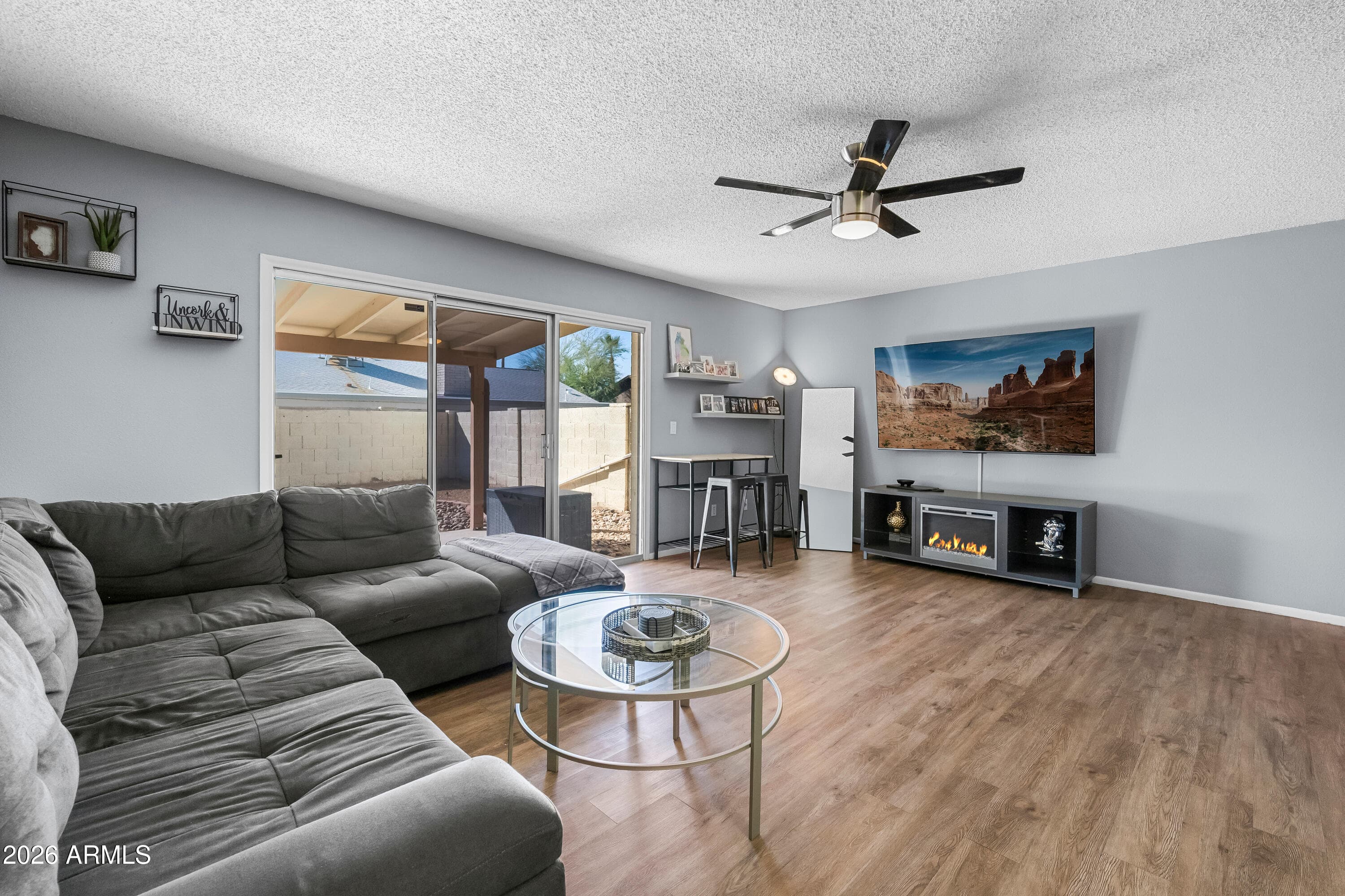 2355 W VOLTAIRE Avenue, Phoenix, AZ 85029 — photo 4 of 23