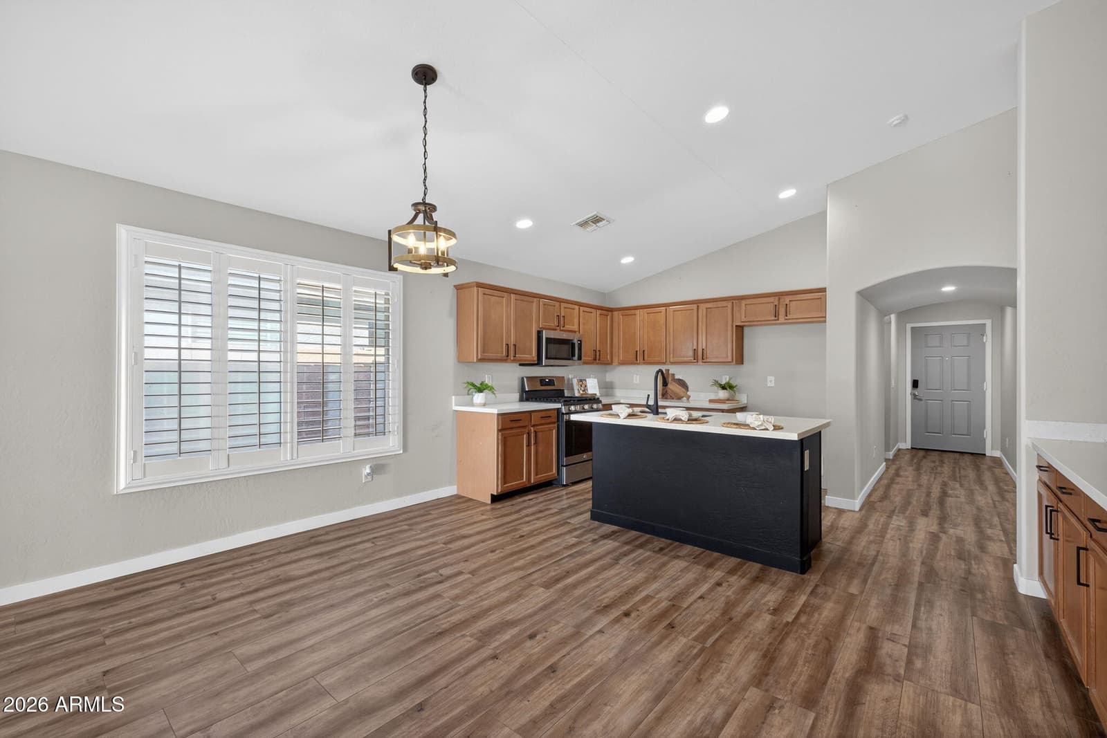 483 W Gascon Road, San Tan Valley, AZ 85143 — photo 11 of 35