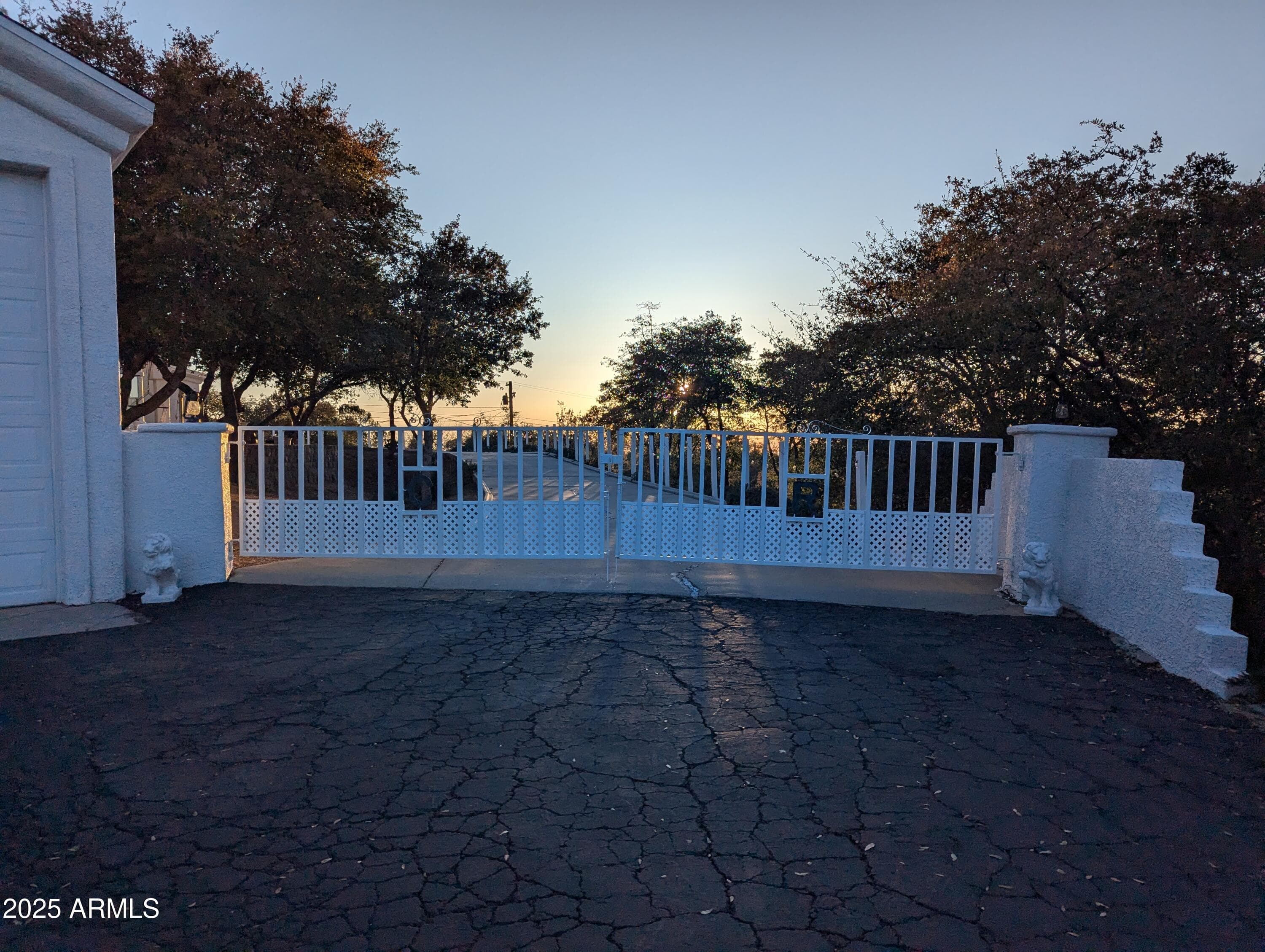 568 N Las Flores Drive, Oracle, AZ 85623 — photo 42 of 58