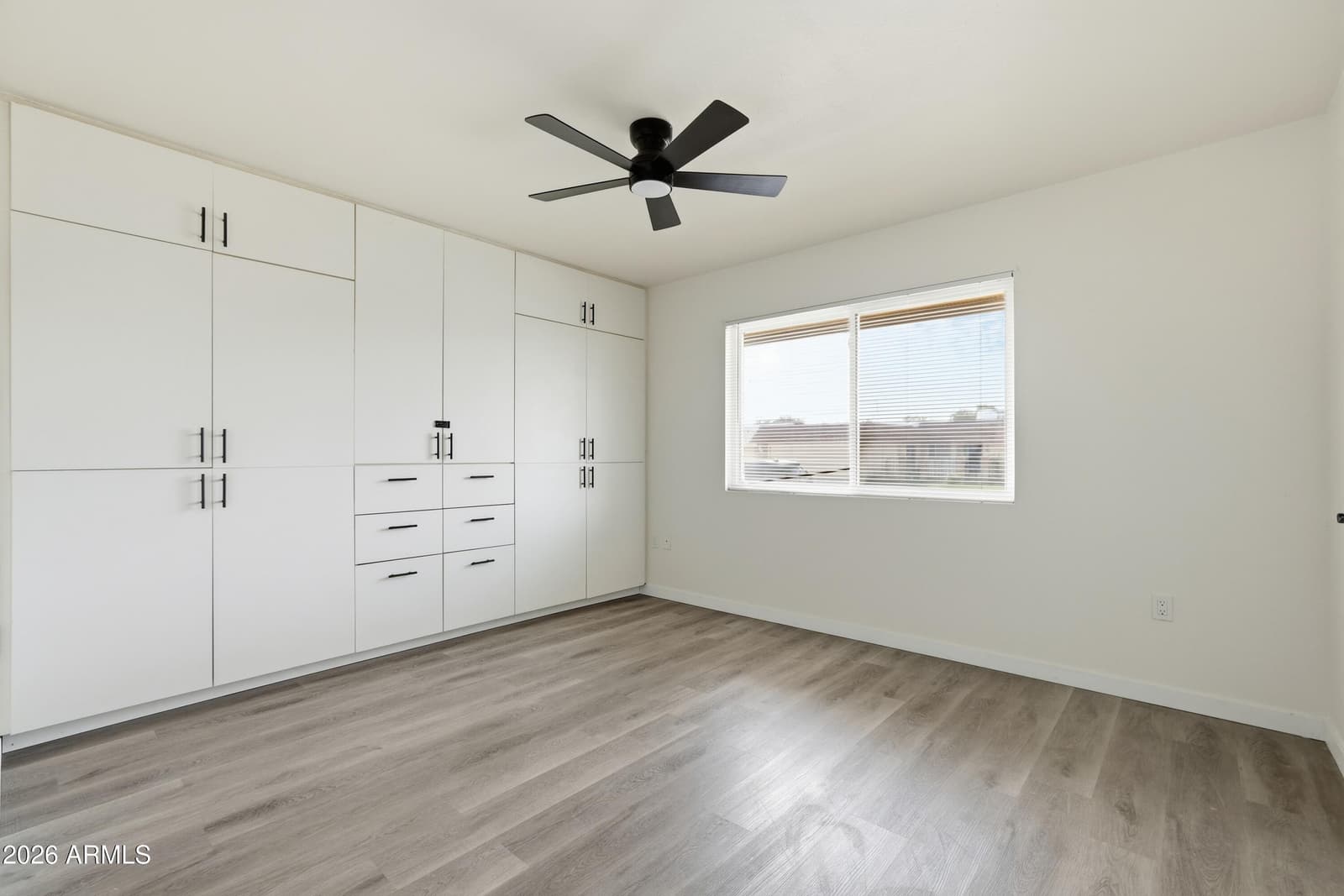 10528 W SARATOGA Circle, Sun City, AZ 85351 — photo 17 of 30